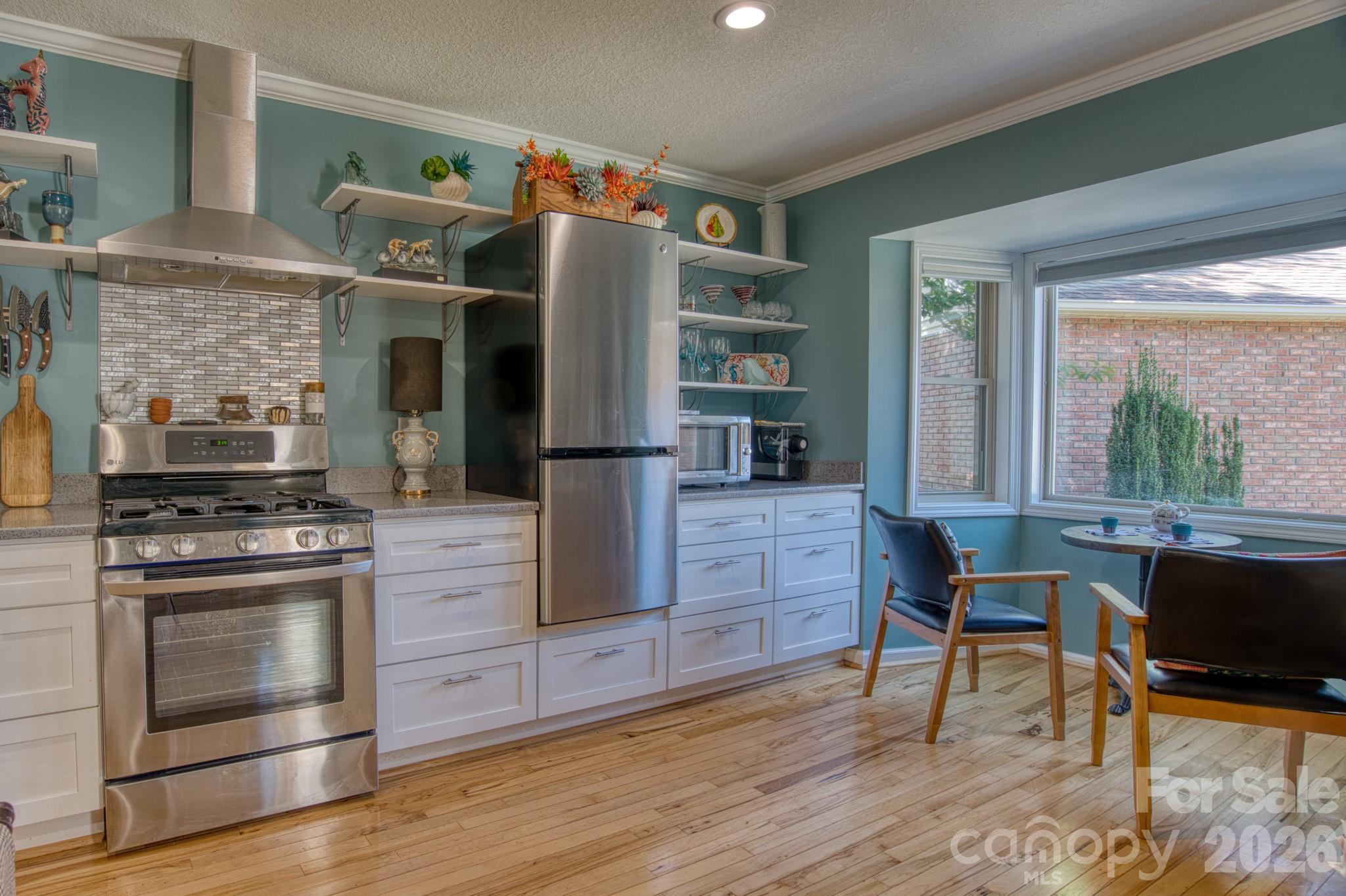 Condominium at 130 Exeter Court, Hendersonville, photo 5 of 41