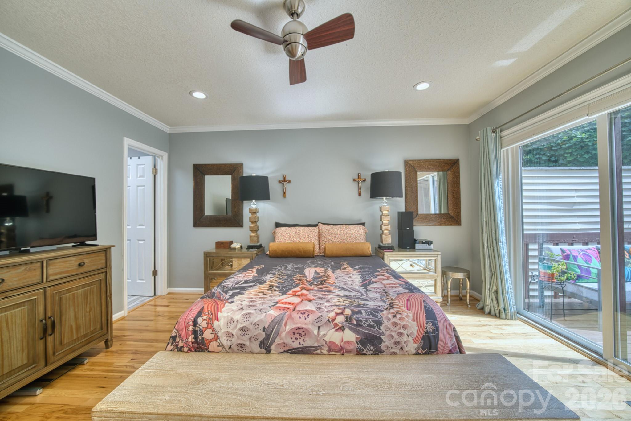Condominium at 130 Exeter Court, Hendersonville, photo 18 of 41
