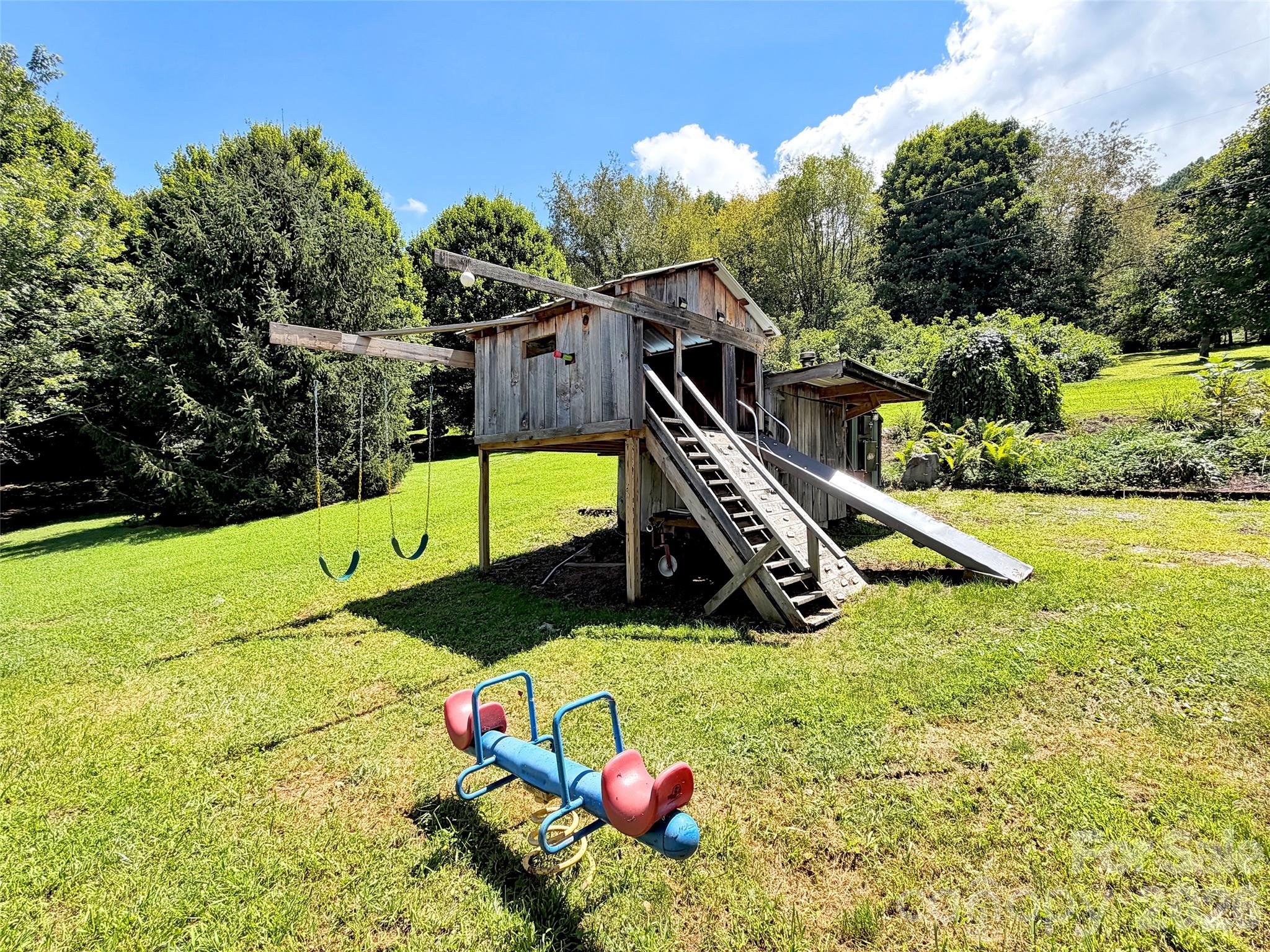 Single Family Residence at 555 Acres View Drive, Waynesville, photo 33 of 48