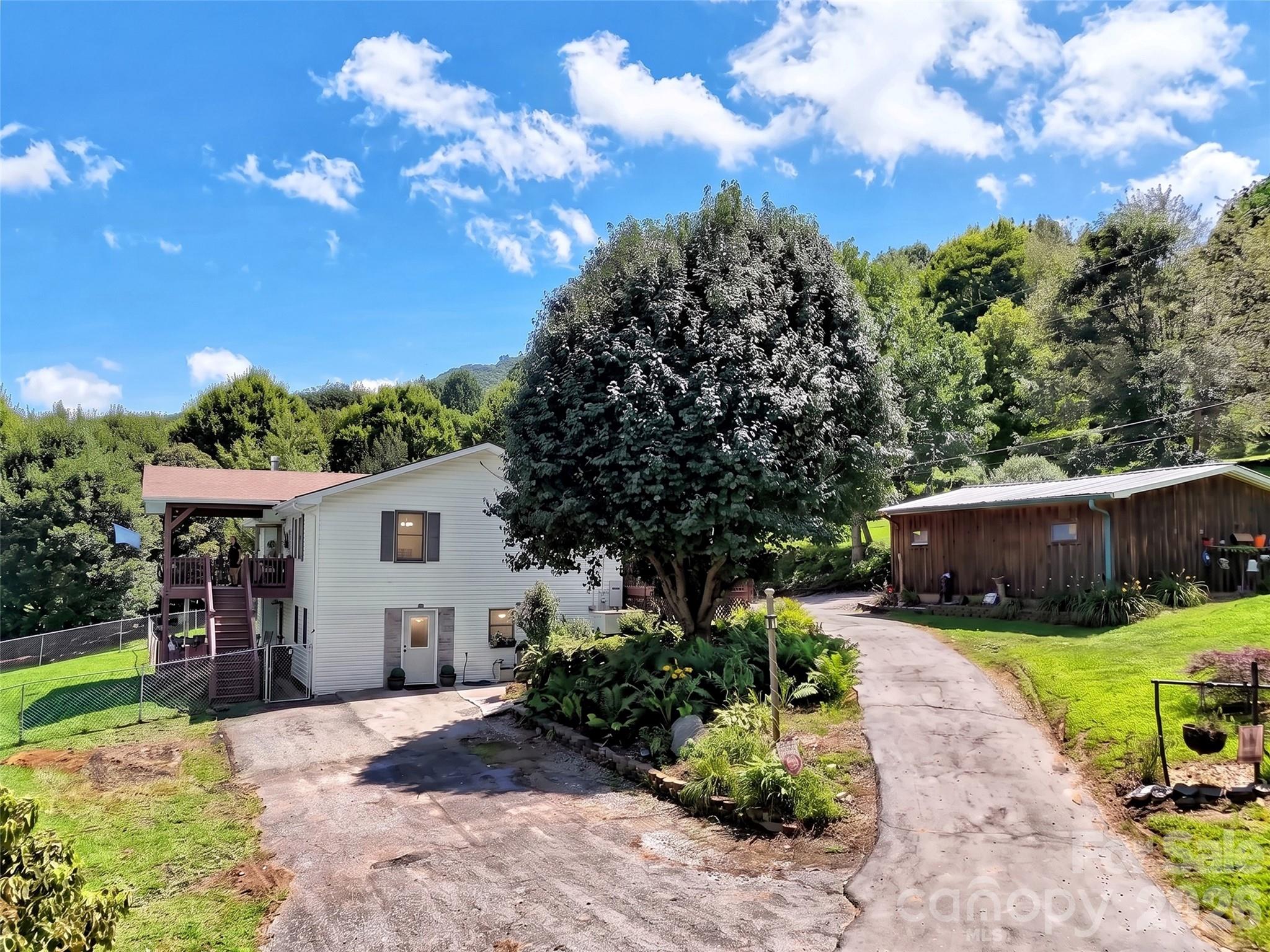 Single Family Residence at 555 Acres View Drive, Waynesville, photo 39 of 48