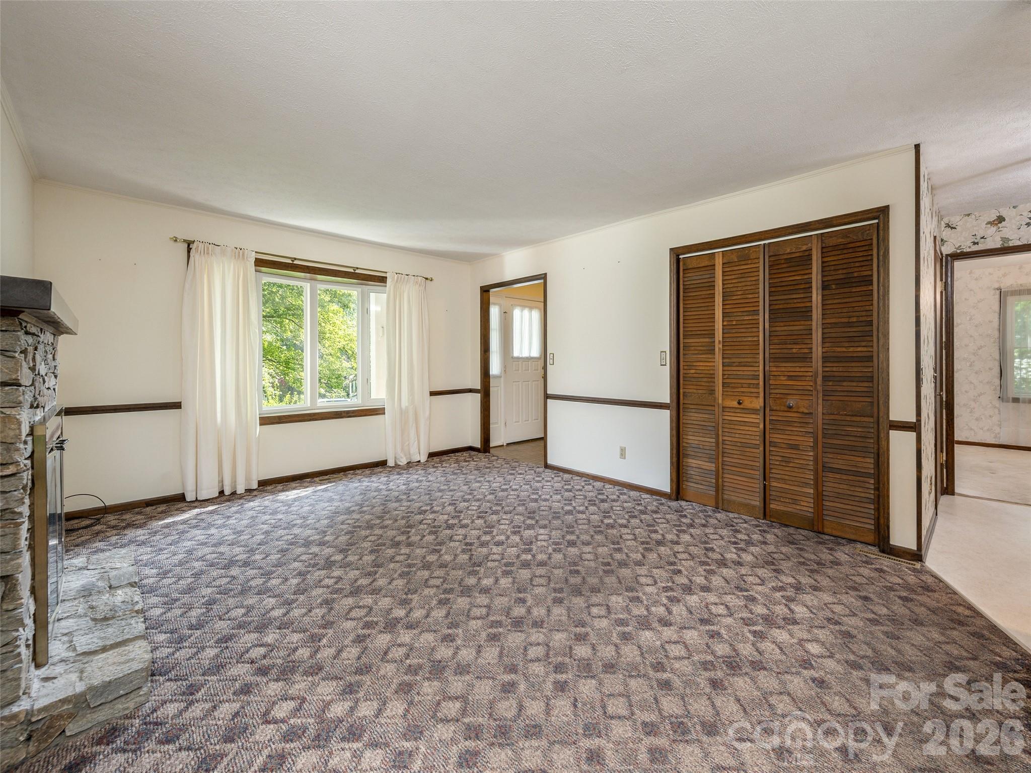 Single Family Residence at 211 Ginseng Lane, Hendersonville, photo 9 of 38