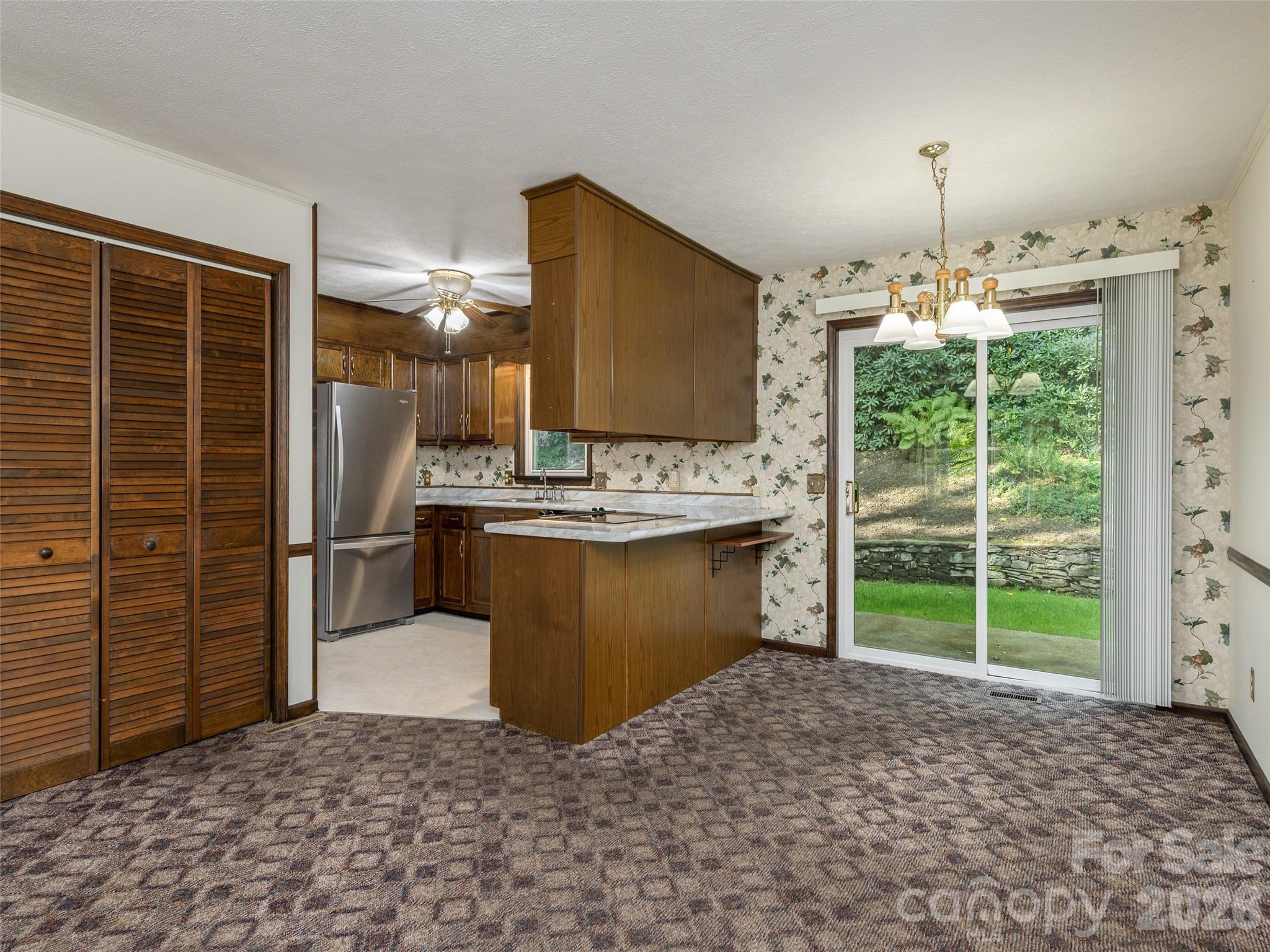 Single Family Residence at 211 Ginseng Lane, Hendersonville, photo 12 of 38
