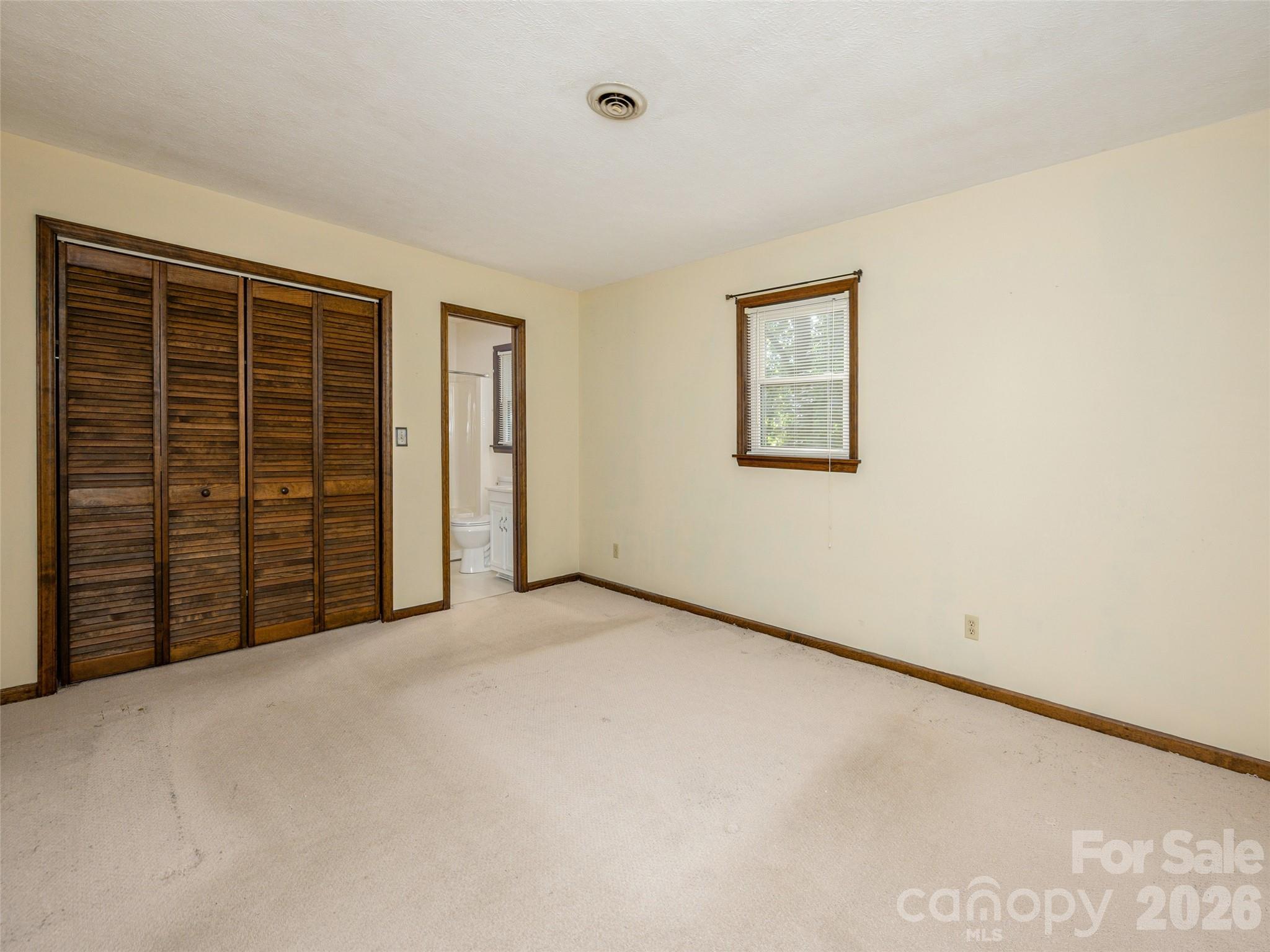 Single Family Residence at 211 Ginseng Lane, Hendersonville, photo 21 of 38