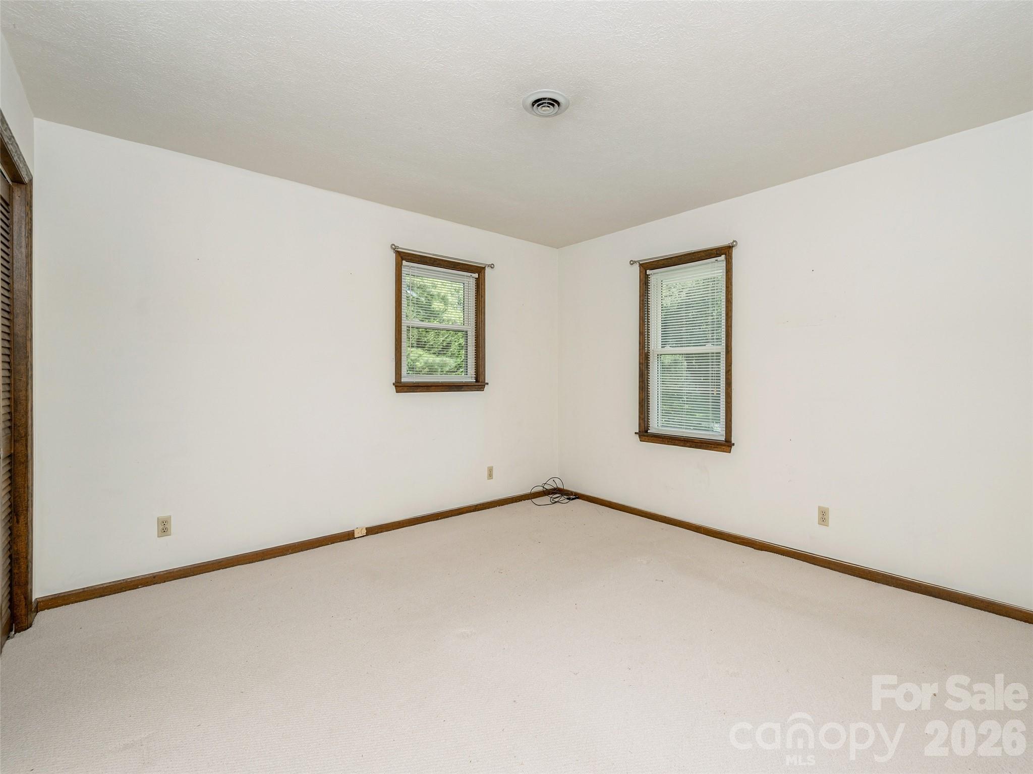 Single Family Residence at 211 Ginseng Lane, Hendersonville, photo 24 of 38