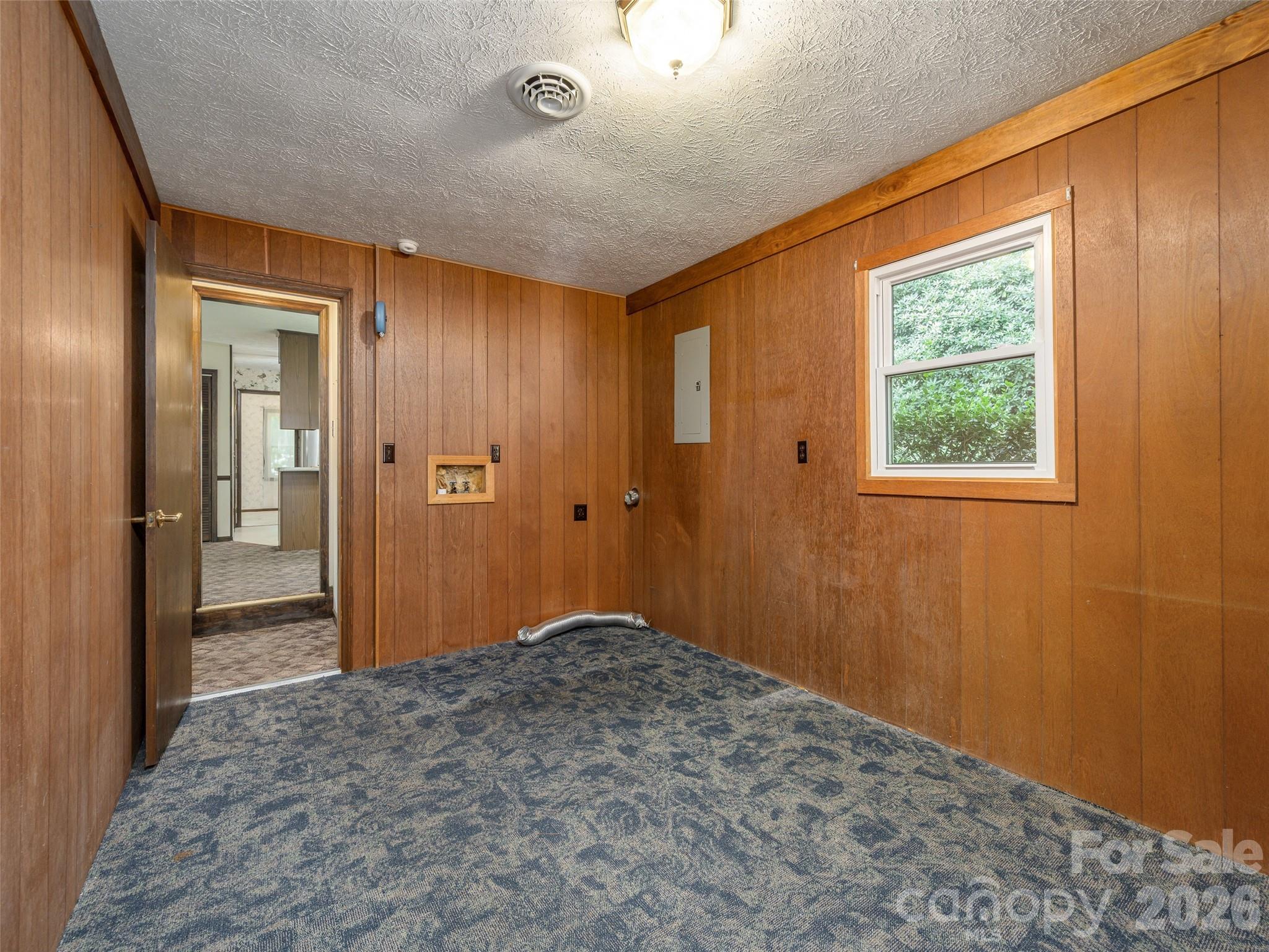 Single Family Residence at 211 Ginseng Lane, Hendersonville, photo 27 of 38