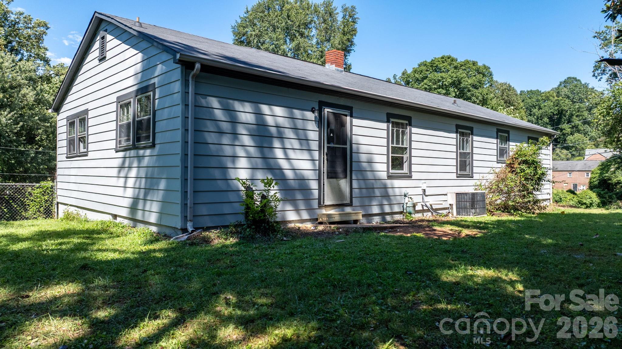 Single Family Residence at 101 Harris Drive, Morganton, photo 20 of 25
