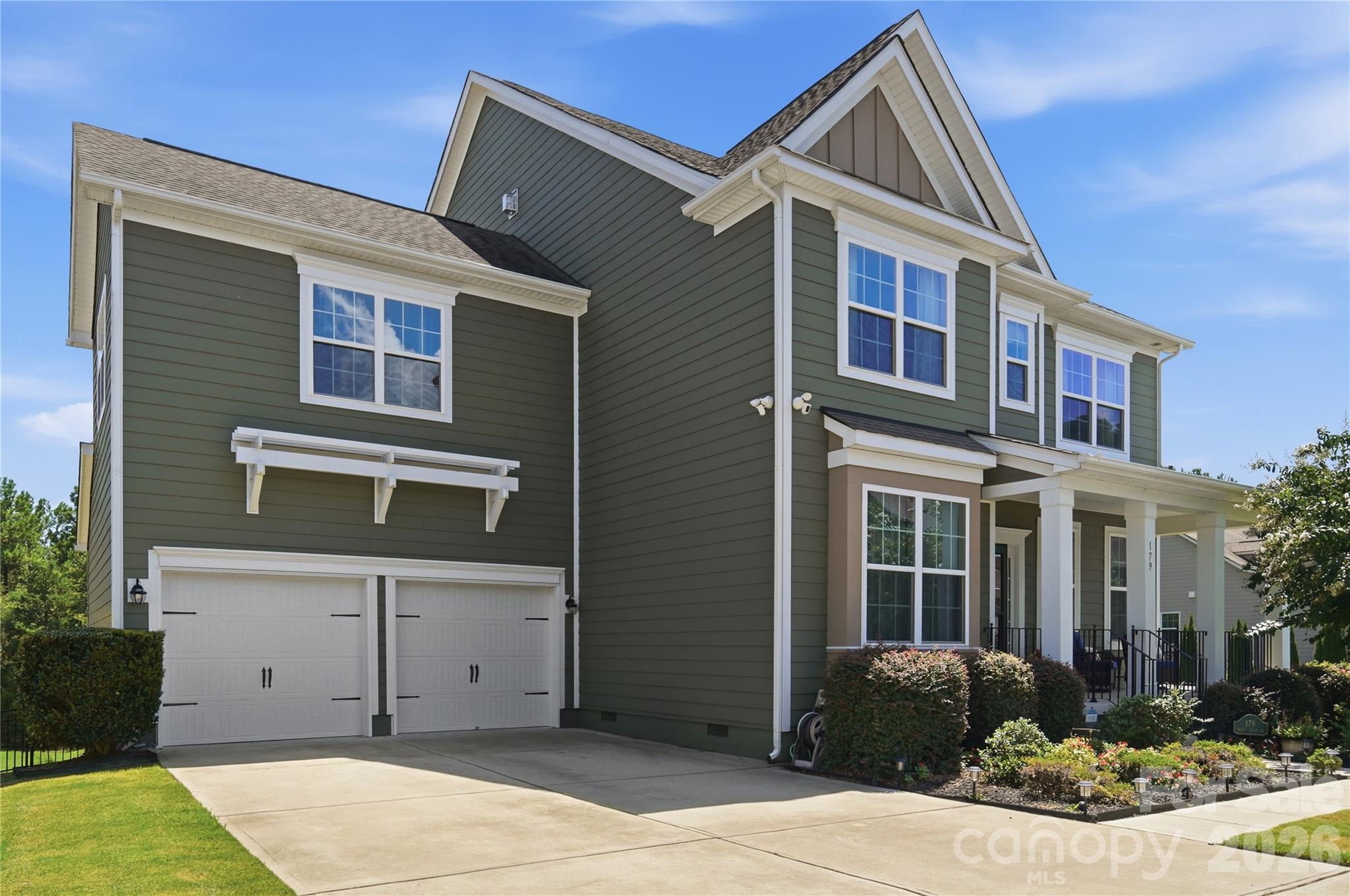 Single Family Residence at 179 Sweet Briar Drive, Indian Land, photo 3 of 48