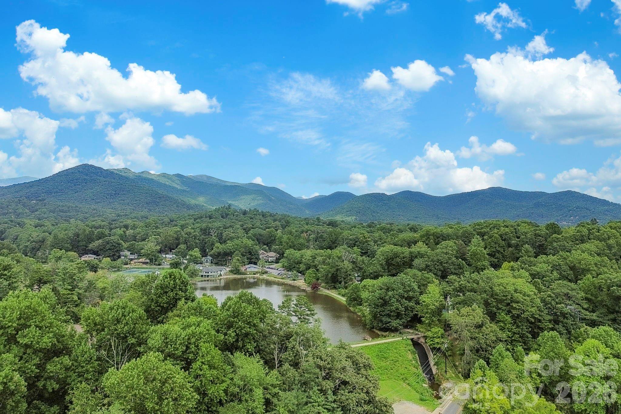 1 block away from Lake Tomahawk - 169 and 171 Cragmont Road, Black Mountain