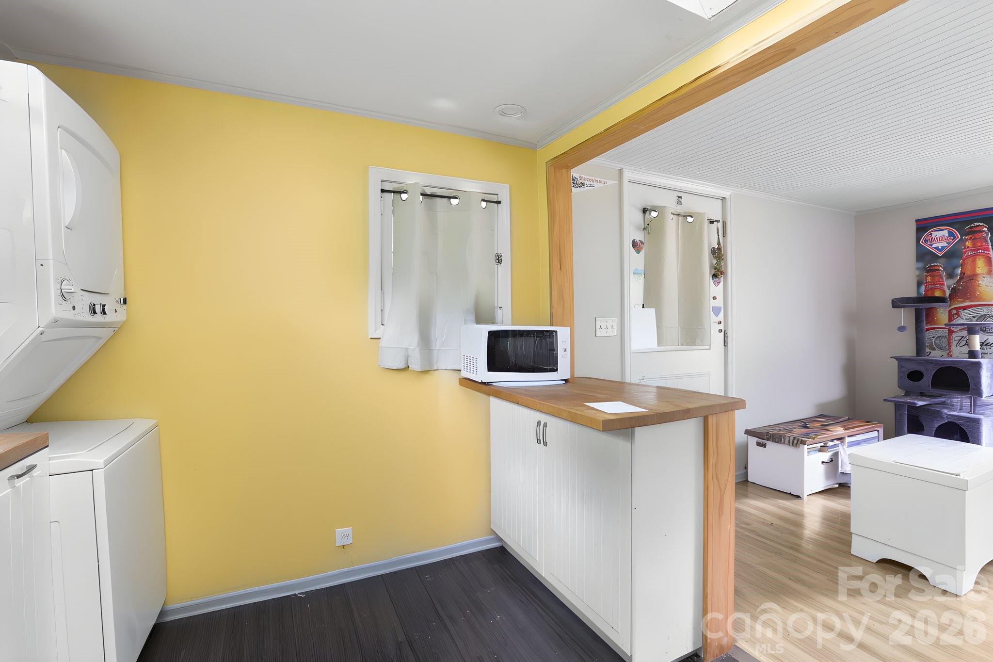 Cottage Kitchen/ Living Room - 169 and 171 Cragmont Road, Black Mountain