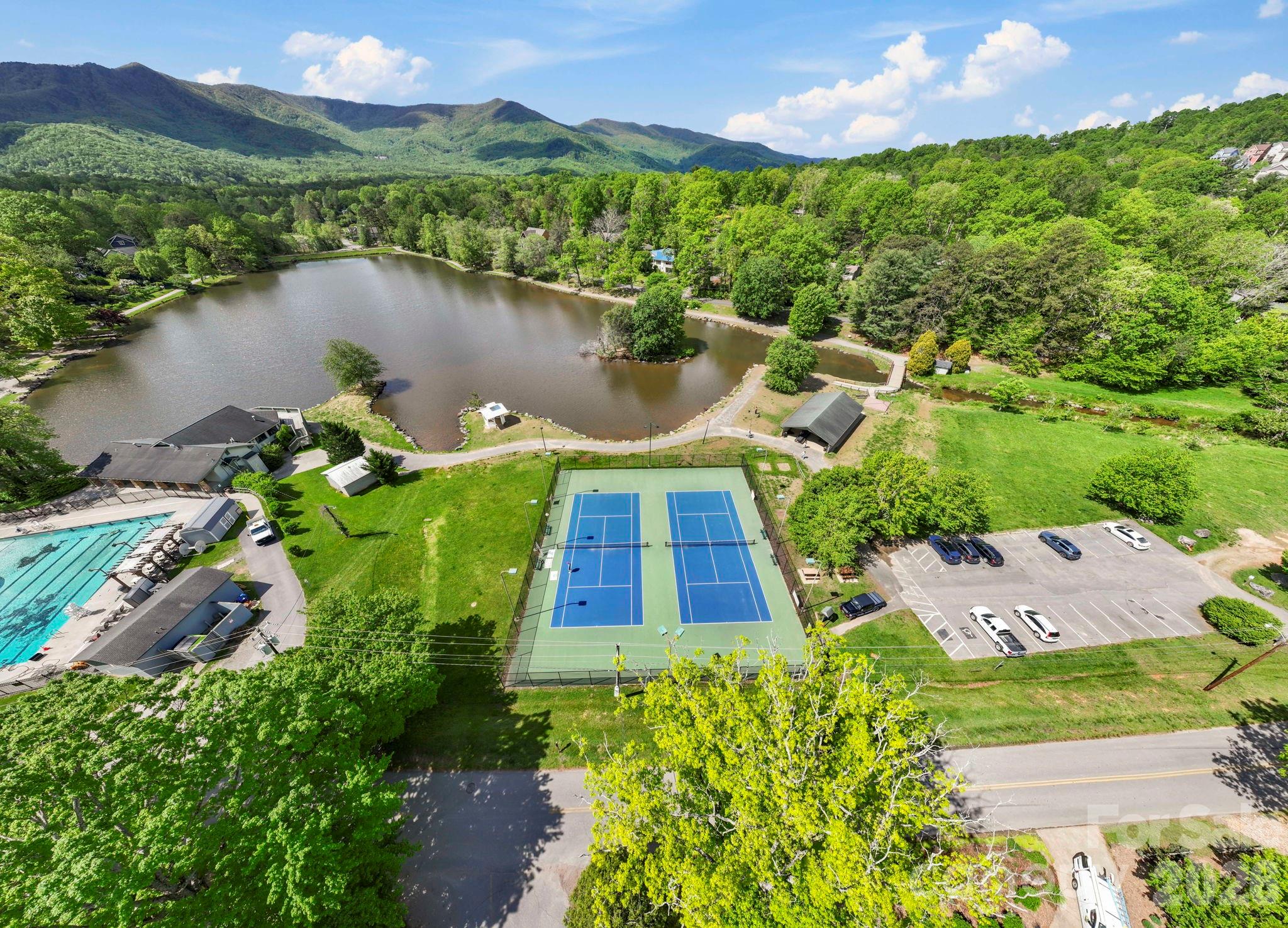 Tomahawk Pool and Tennis Courts - 169 and 171 Cragmont Road, Black Mountain