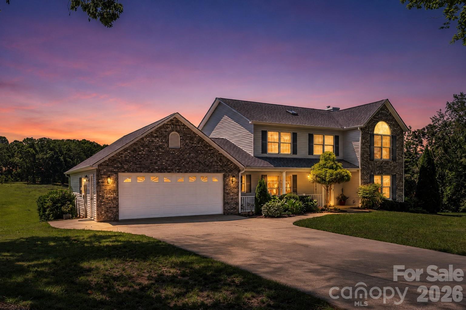 Virtually Staged - 35 Forest Knoll Drive, Weaverville