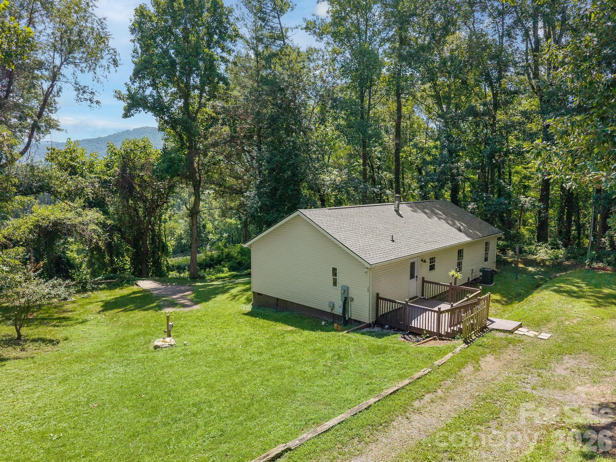 Single Family Residence at 195 Shiloh Road, Asheville, photo 4 of 39