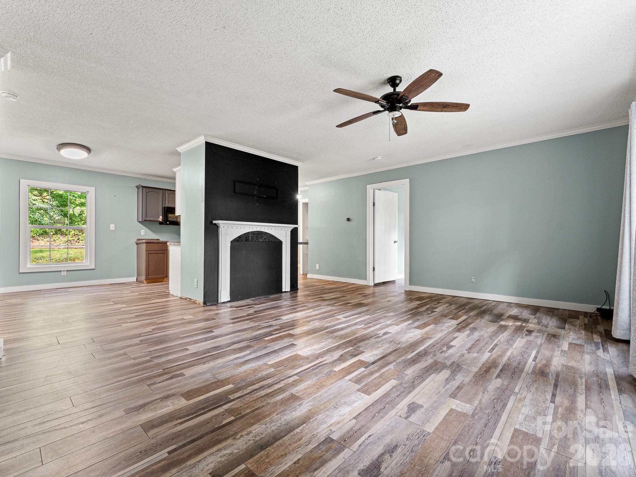 Single Family Residence at 195 Shiloh Road, Asheville, photo 5 of 39
