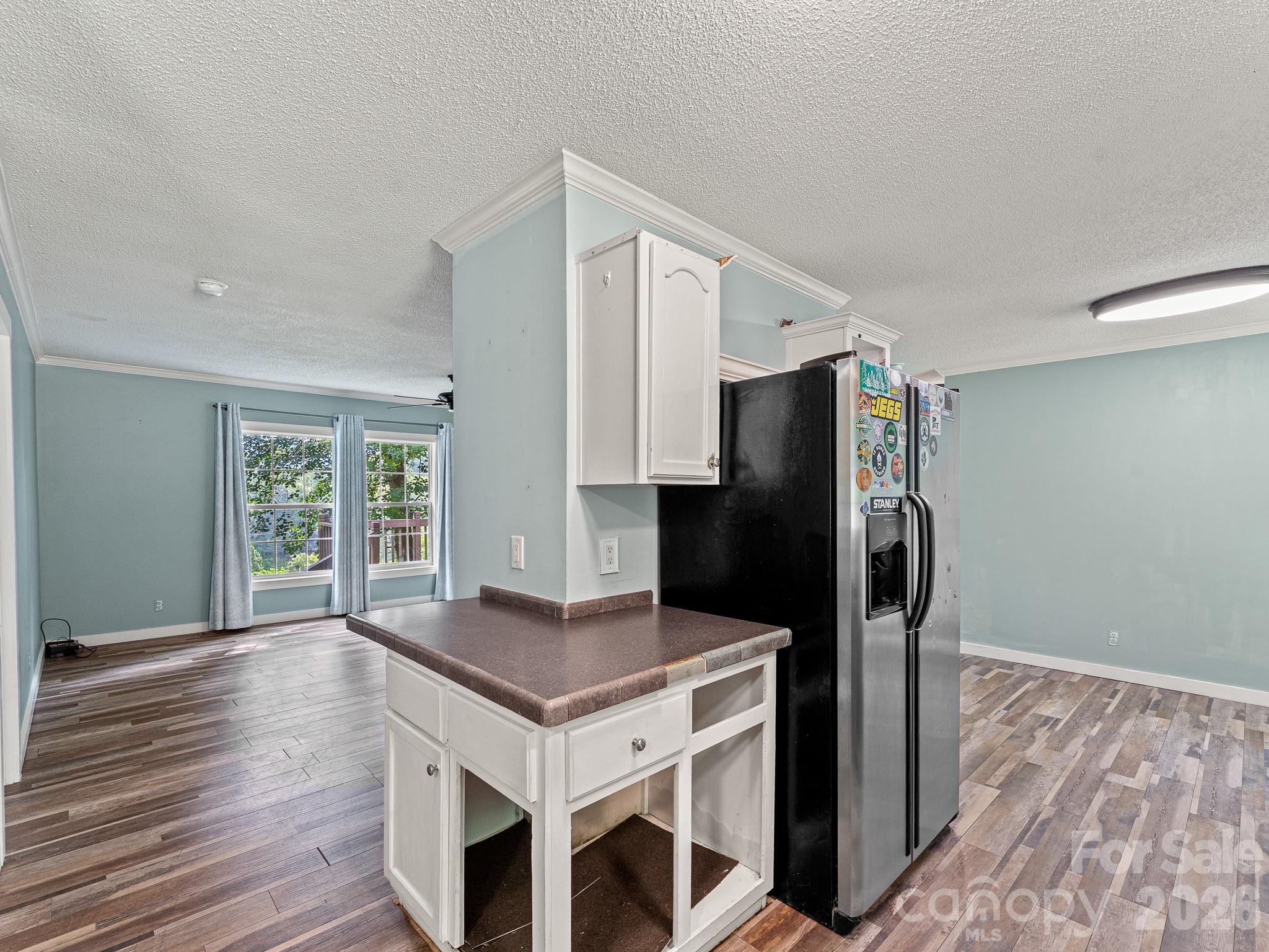 Single Family Residence at 195 Shiloh Road, Asheville, photo 15 of 39