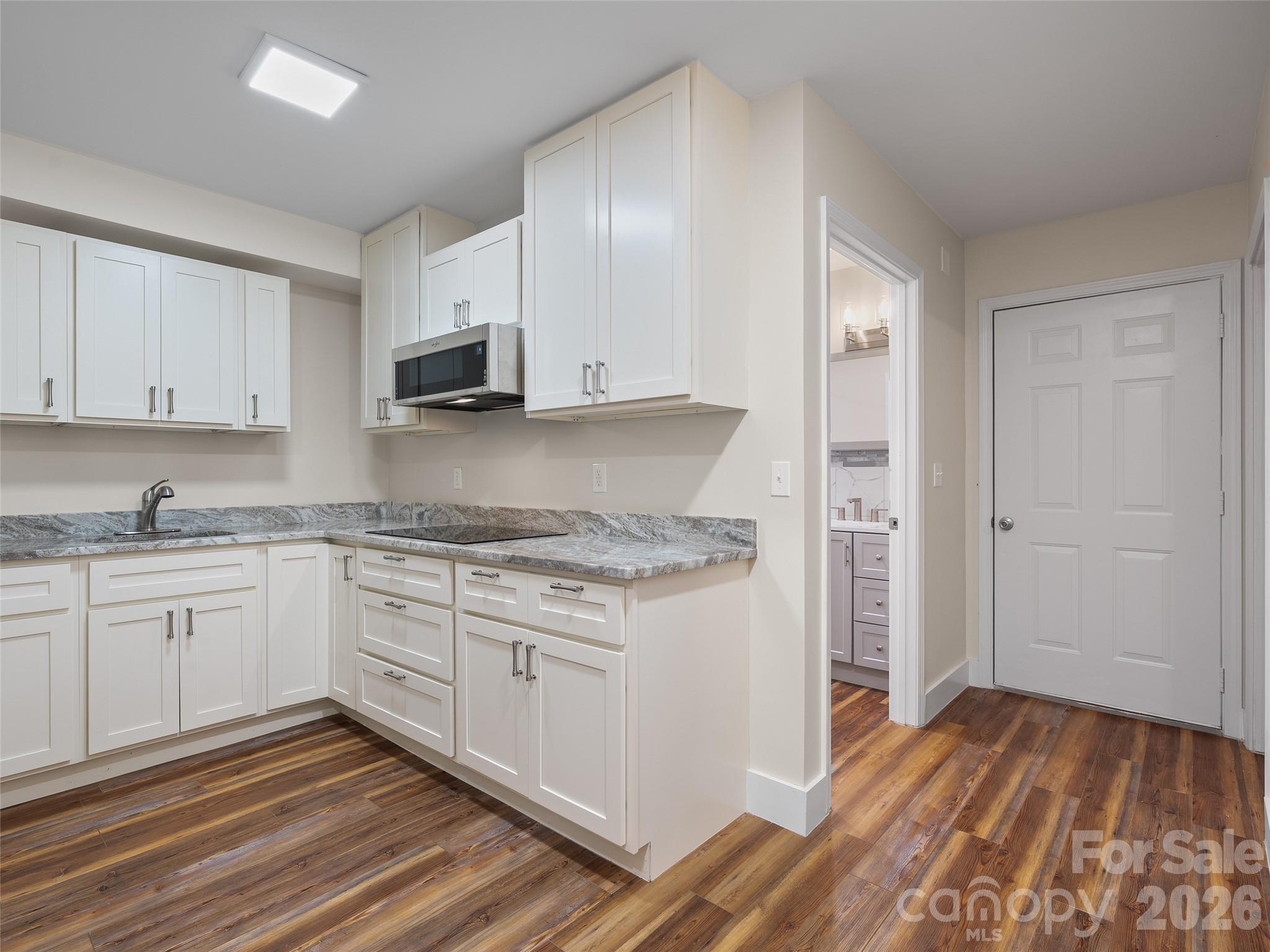 Single Family Residence at 11 Tahchee Trail, Fletcher, photo 34 of 41