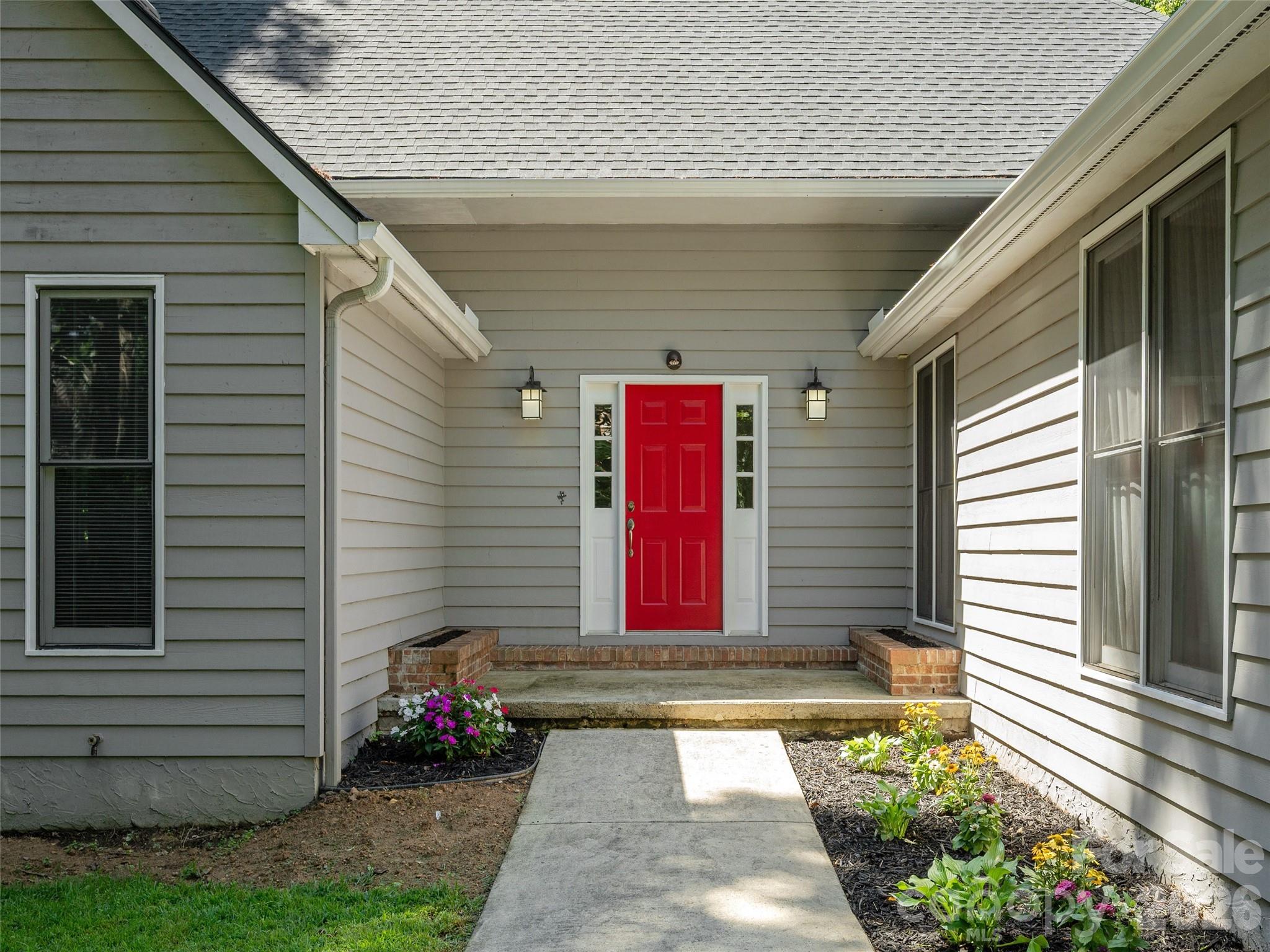 Gracious Entry with Room for Flowers - 15 Glen Crest Drive, Arden