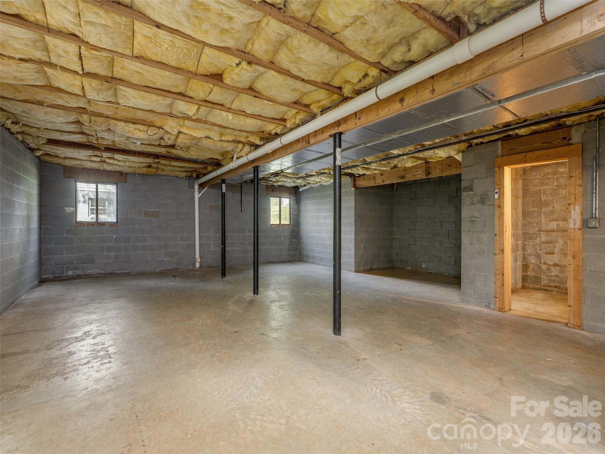 There's Room for Everything - 15 Glen Crest Drive, Arden