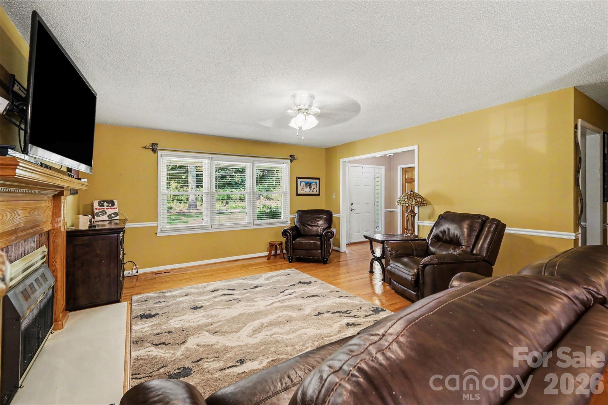 Single Family Residence at 2318 Old Hickory Grove Road, Mount Holly, photo 5 of 27