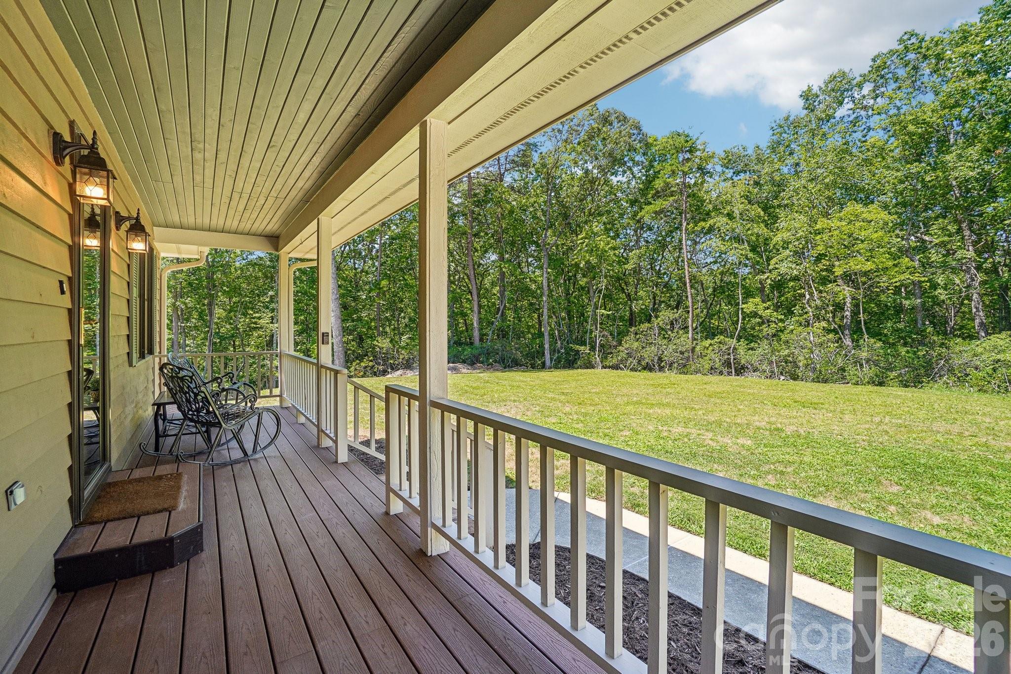 Single Family Residence at 158 Mallard Drive, Columbus, photo 7 of 29
