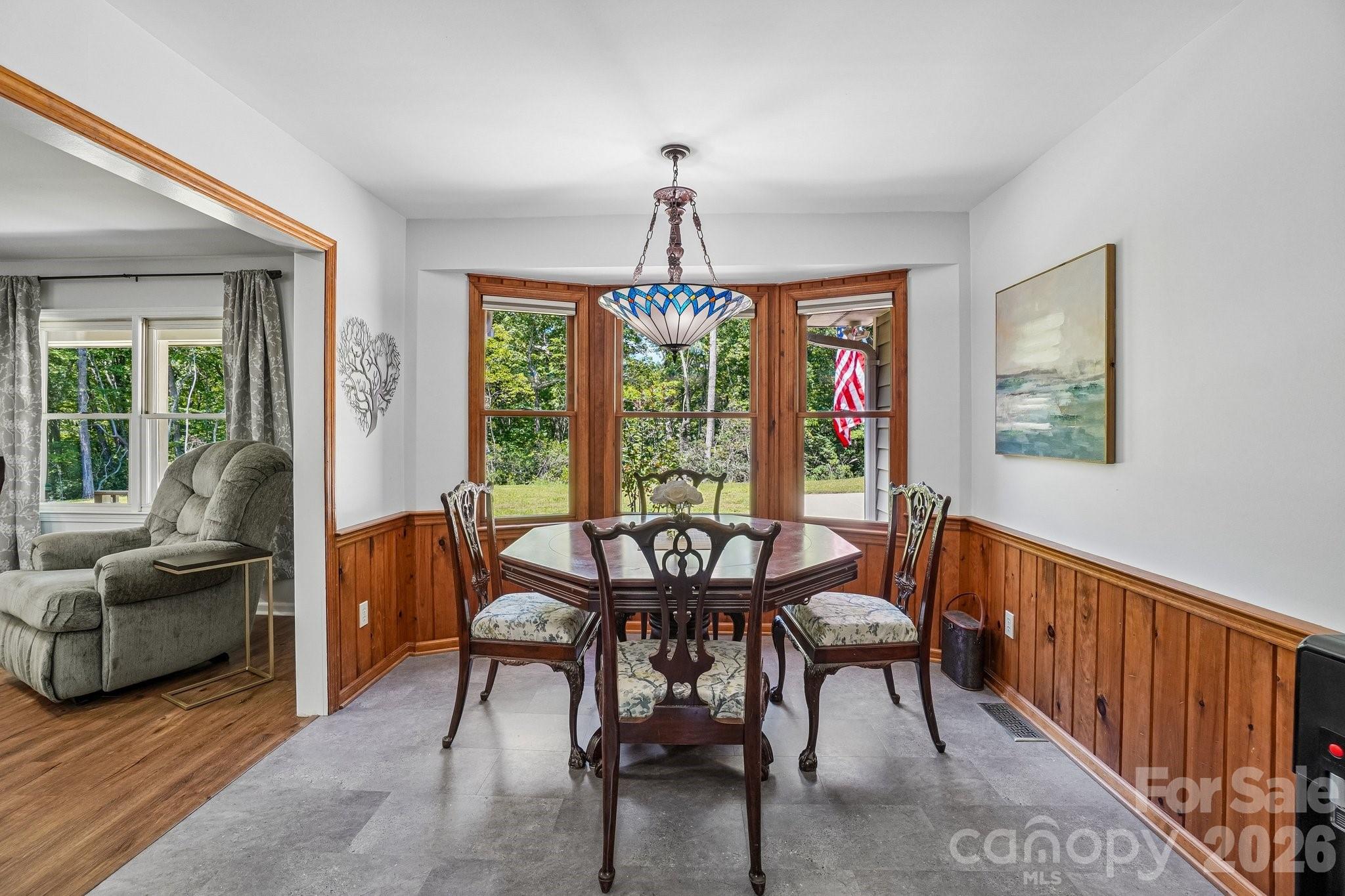 Single Family Residence at 158 Mallard Drive, Columbus, photo 11 of 29