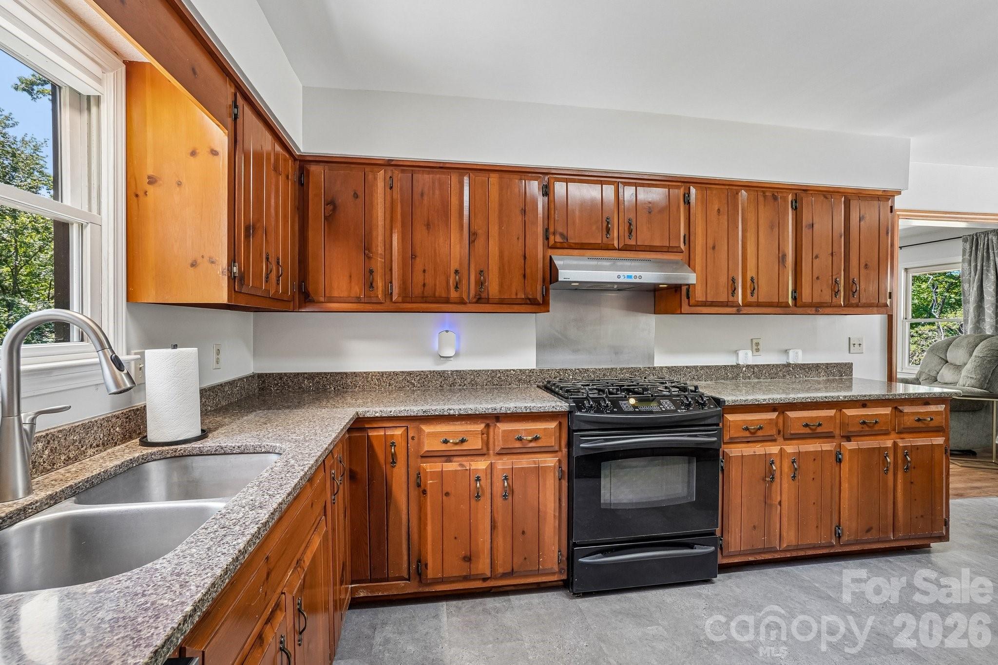 Single Family Residence at 158 Mallard Drive, Columbus, photo 13 of 29