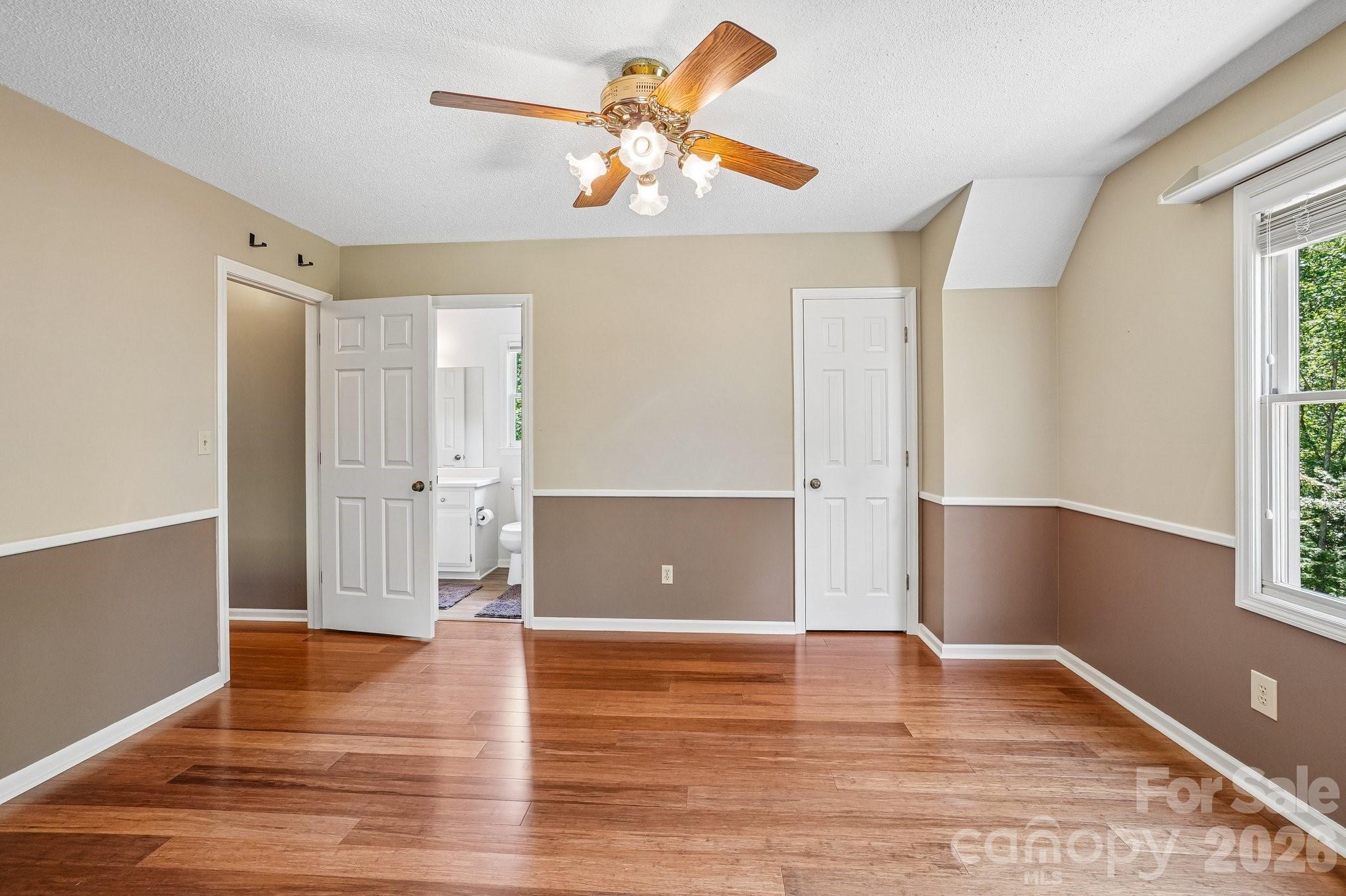 Single Family Residence at 158 Mallard Drive, Columbus, photo 16 of 29