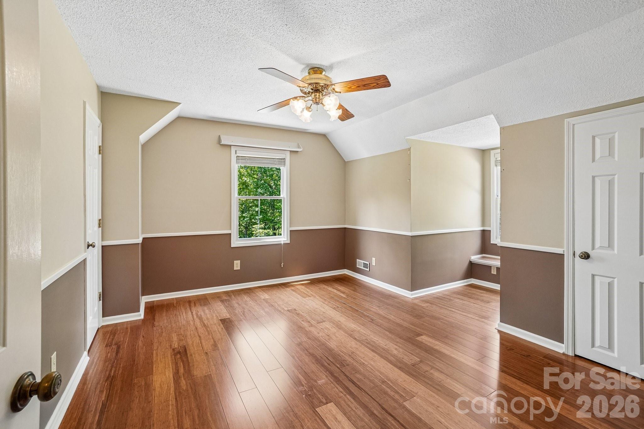 Single Family Residence at 158 Mallard Drive, Columbus, photo 17 of 29
