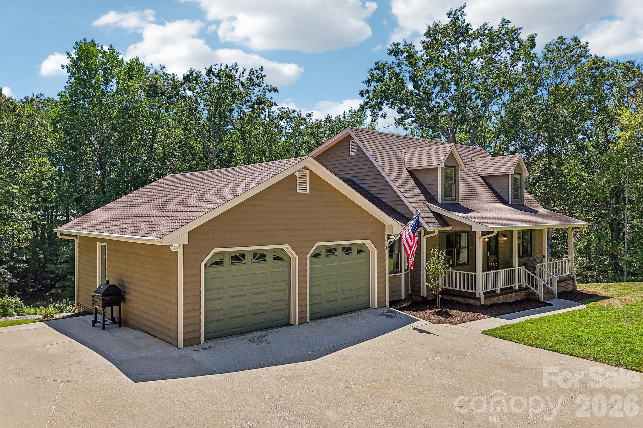 Single Family Residence at 158 Mallard Drive, Columbus, photo 27 of 29