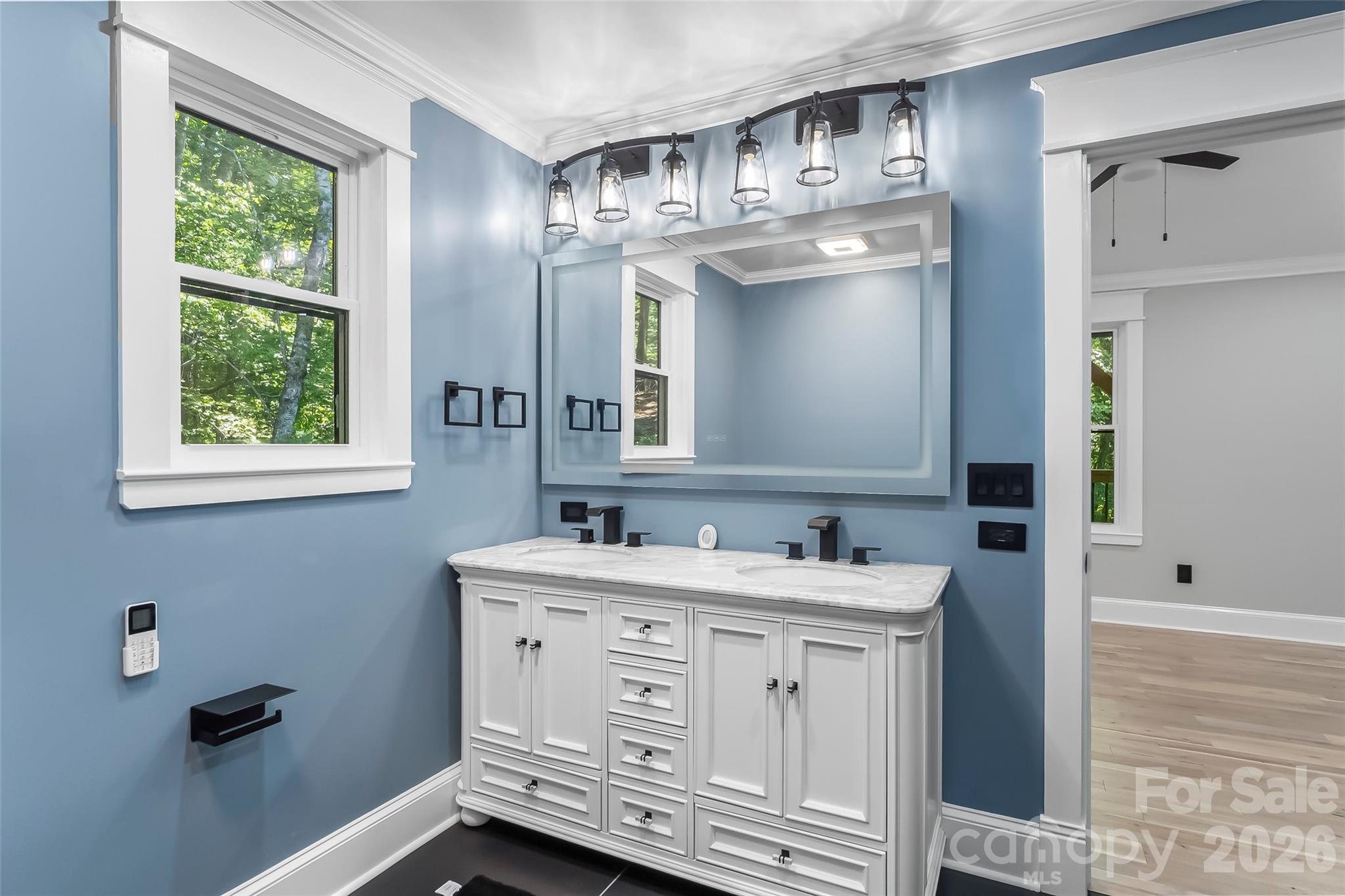 Single Family Residence at 276 Coopers Drive, Hendersonville, photo 21 of 38