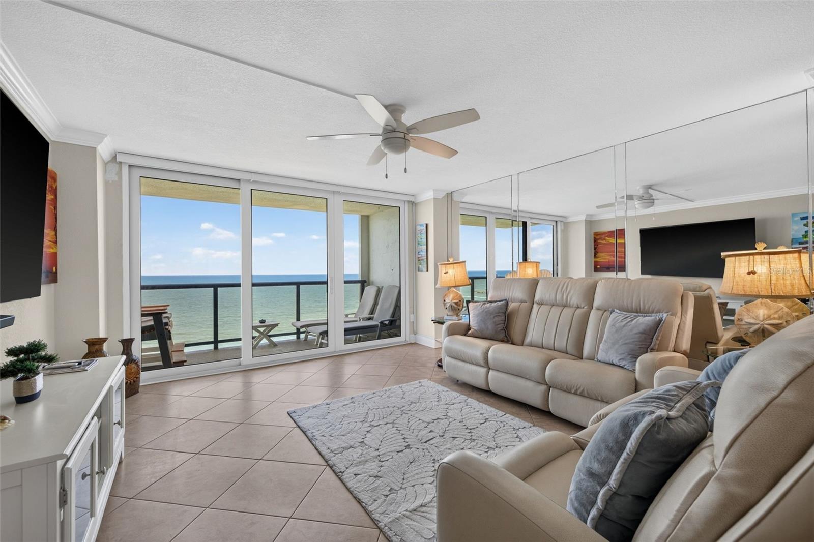 Condominium at 440 S GULFVIEW BLVD #1407, CLEARWATER, photo 11 of 42