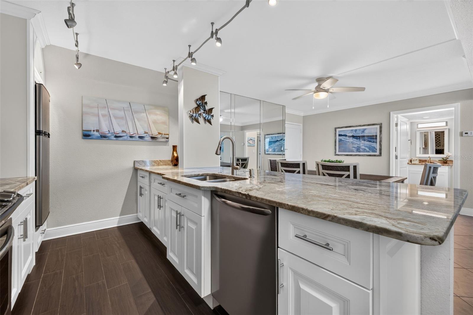 Condominium at 440 S GULFVIEW BLVD #1407, CLEARWATER, photo 18 of 42