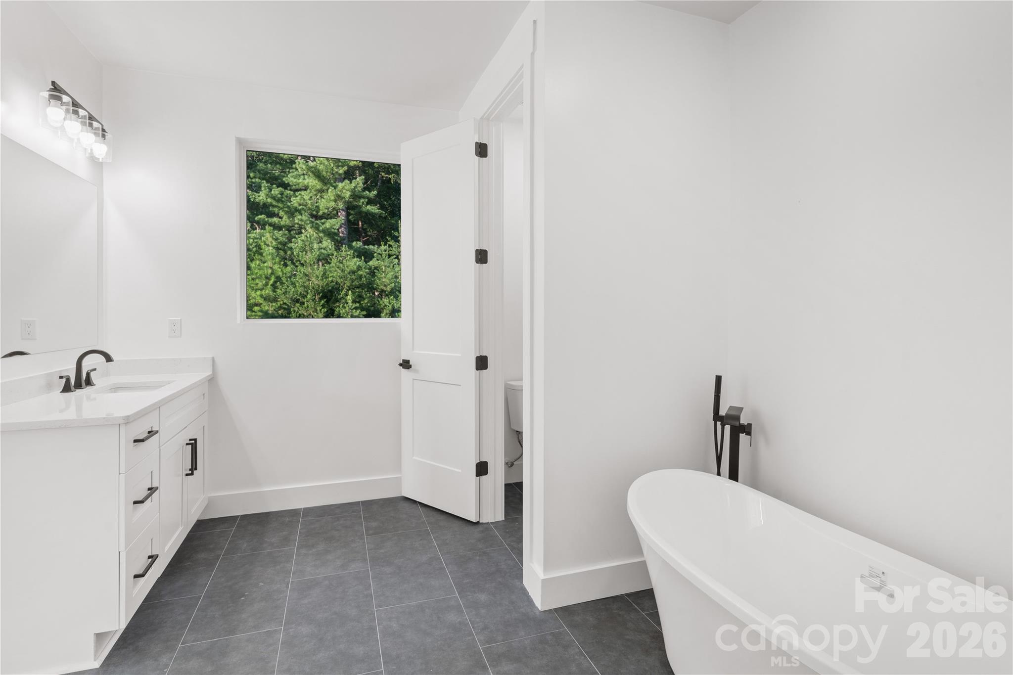 Single Family Residence at 1207 39th Avenue NE, Hickory, photo 26 of 47