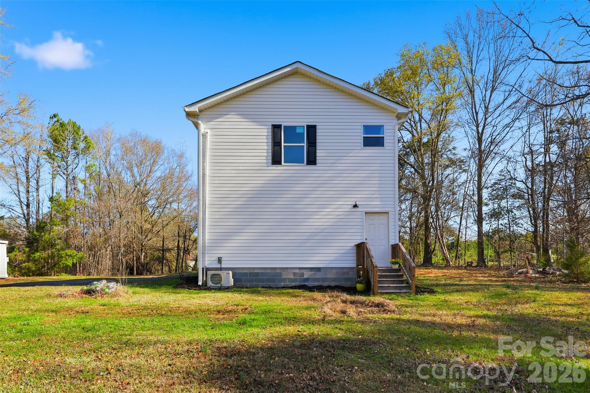 Single Family Residence at 7837 Henry Harris Road, Indian Land, photo 3 of 28