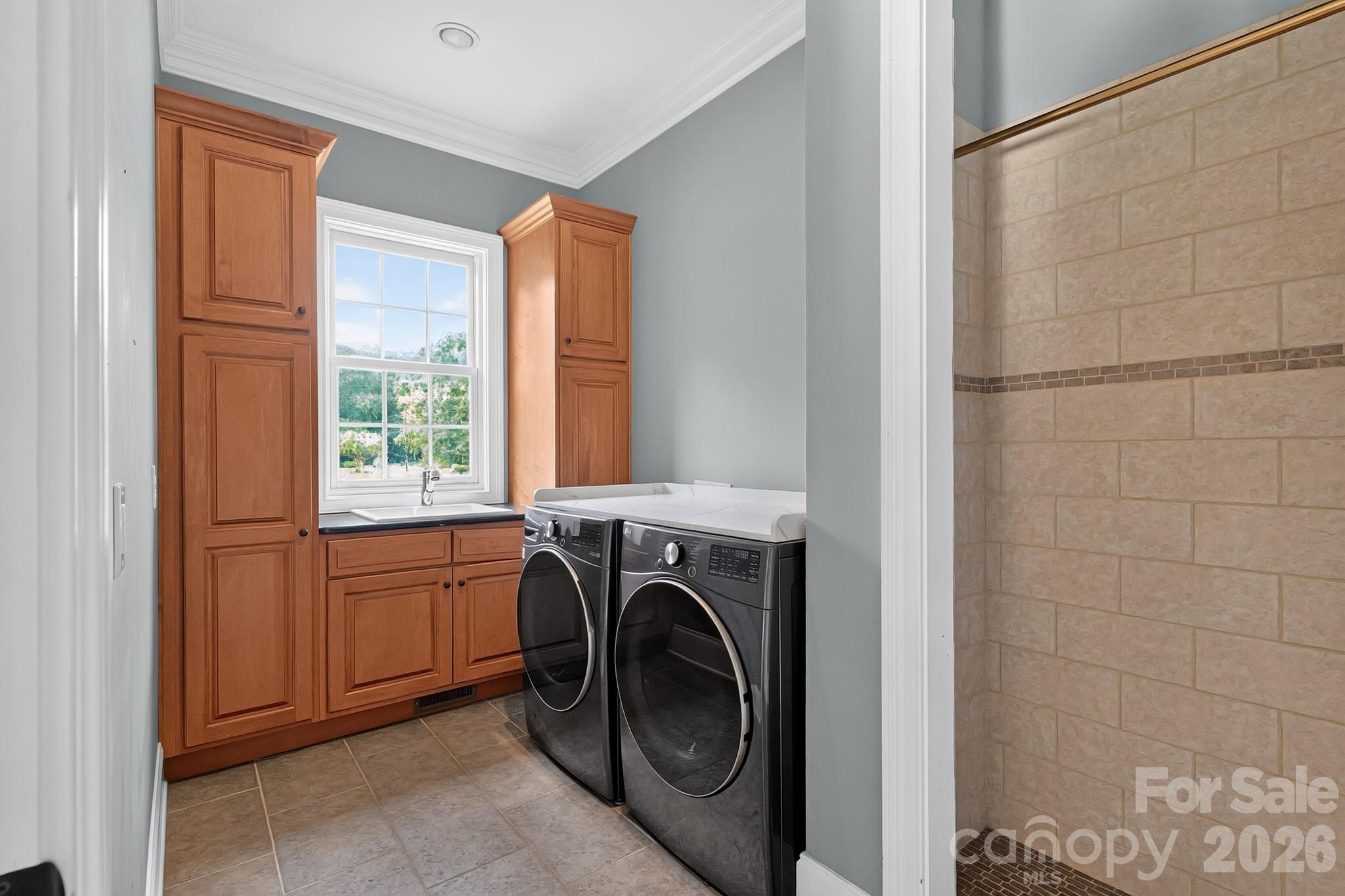 Laudry Room with Dog Shower - 745 Saint Andrews Road, Statesville