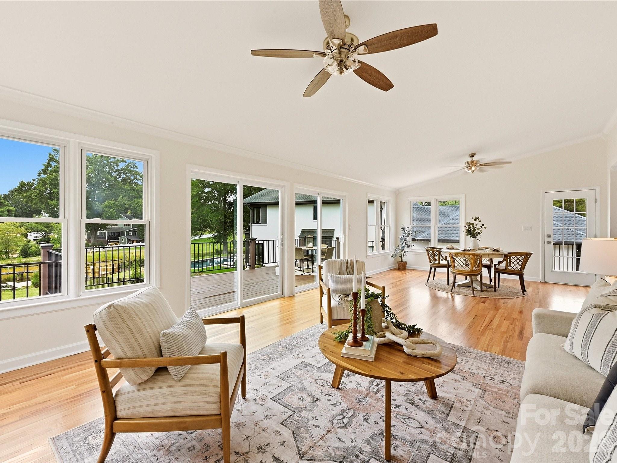 Great Room with tons of natural light & lake views! - 20845 Lagoona Drive, Cornelius