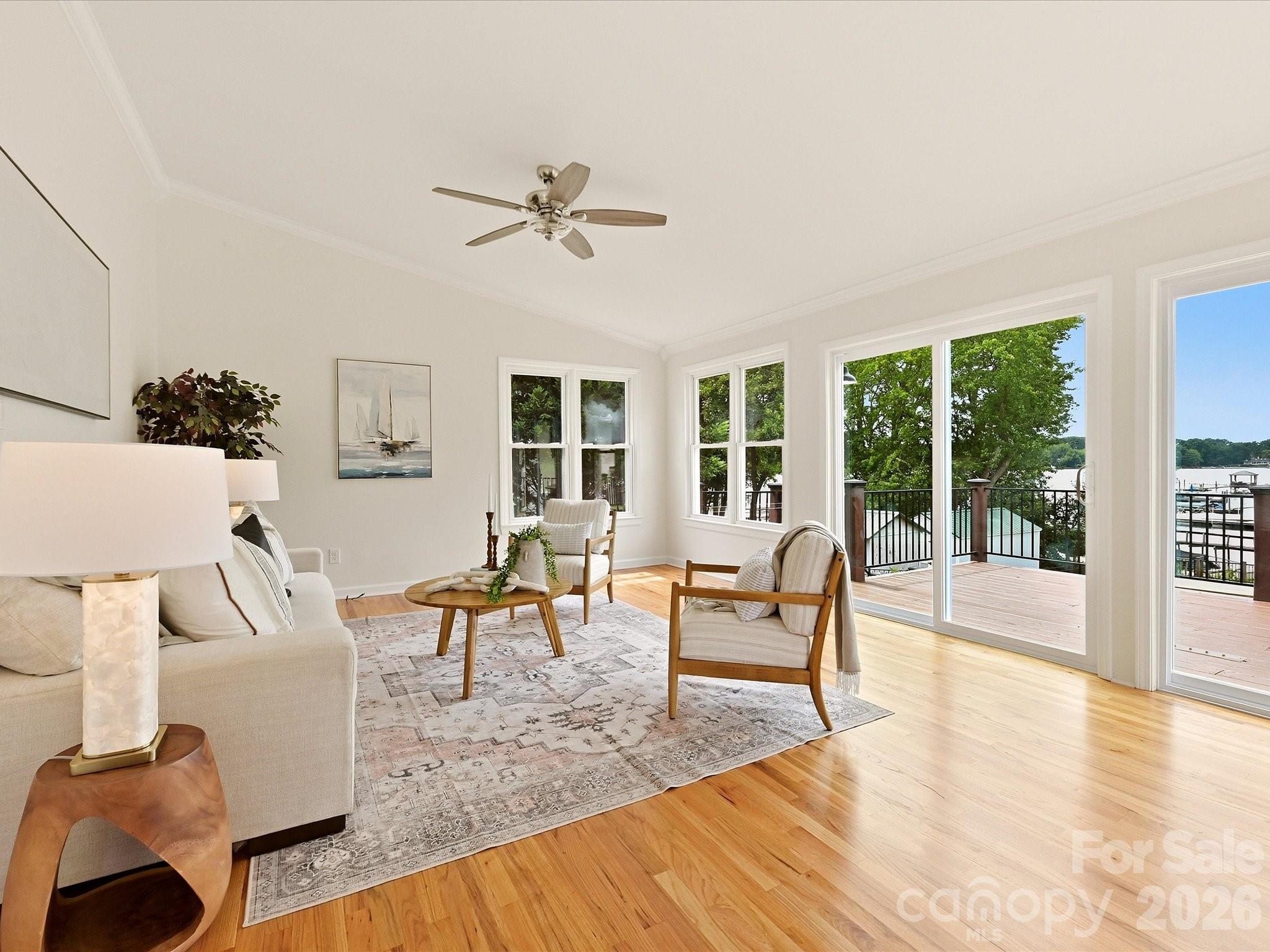 Spacious great room with great lake views! - 20845 Lagoona Drive, Cornelius