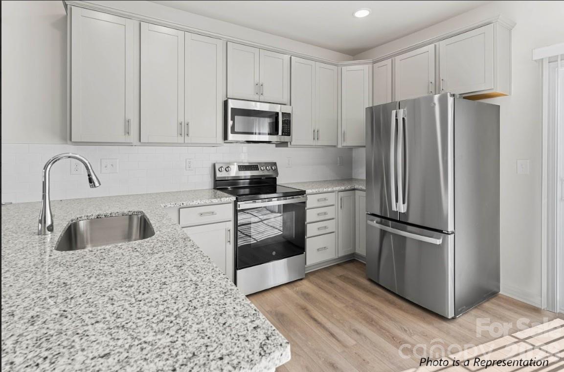 Townhouse at 4154 Olympus Avenue, Gastonia, photo 6 of 16