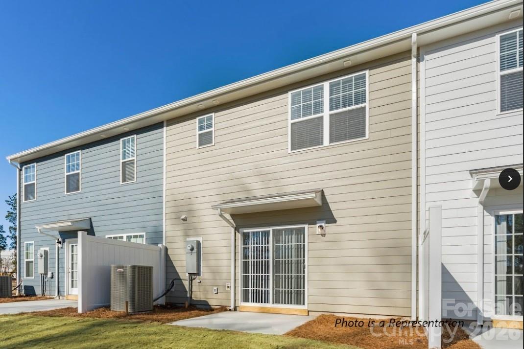 Townhouse at 4154 Olympus Avenue, Gastonia, photo 13 of 16