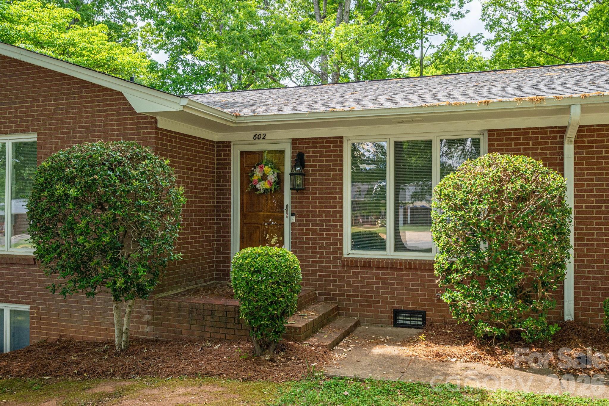 Single Family Residence at 602 Lee Street, Kings Mountain, photo 5 of 48