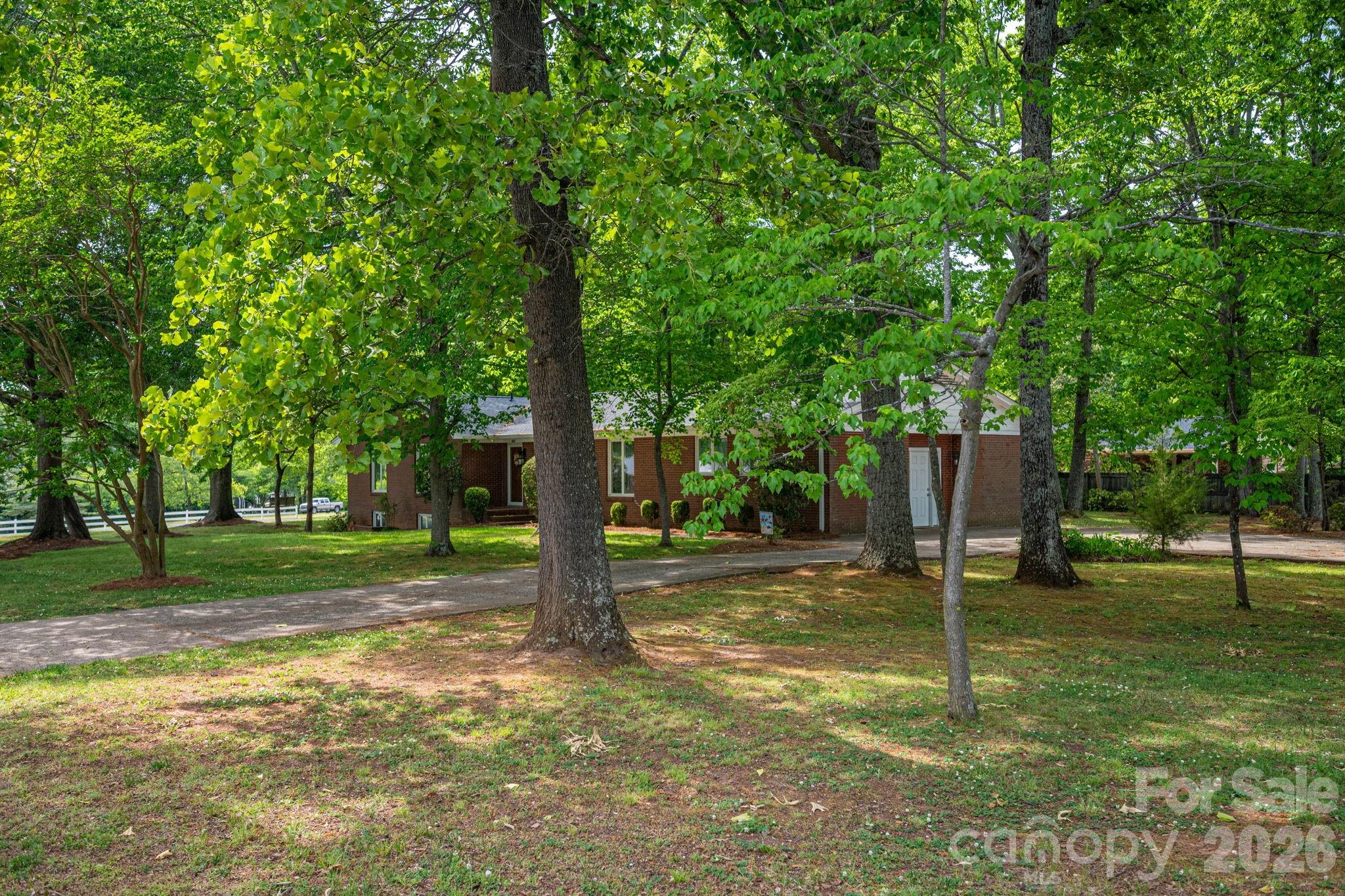 Single Family Residence at 602 Lee Street, Kings Mountain, photo 8 of 48