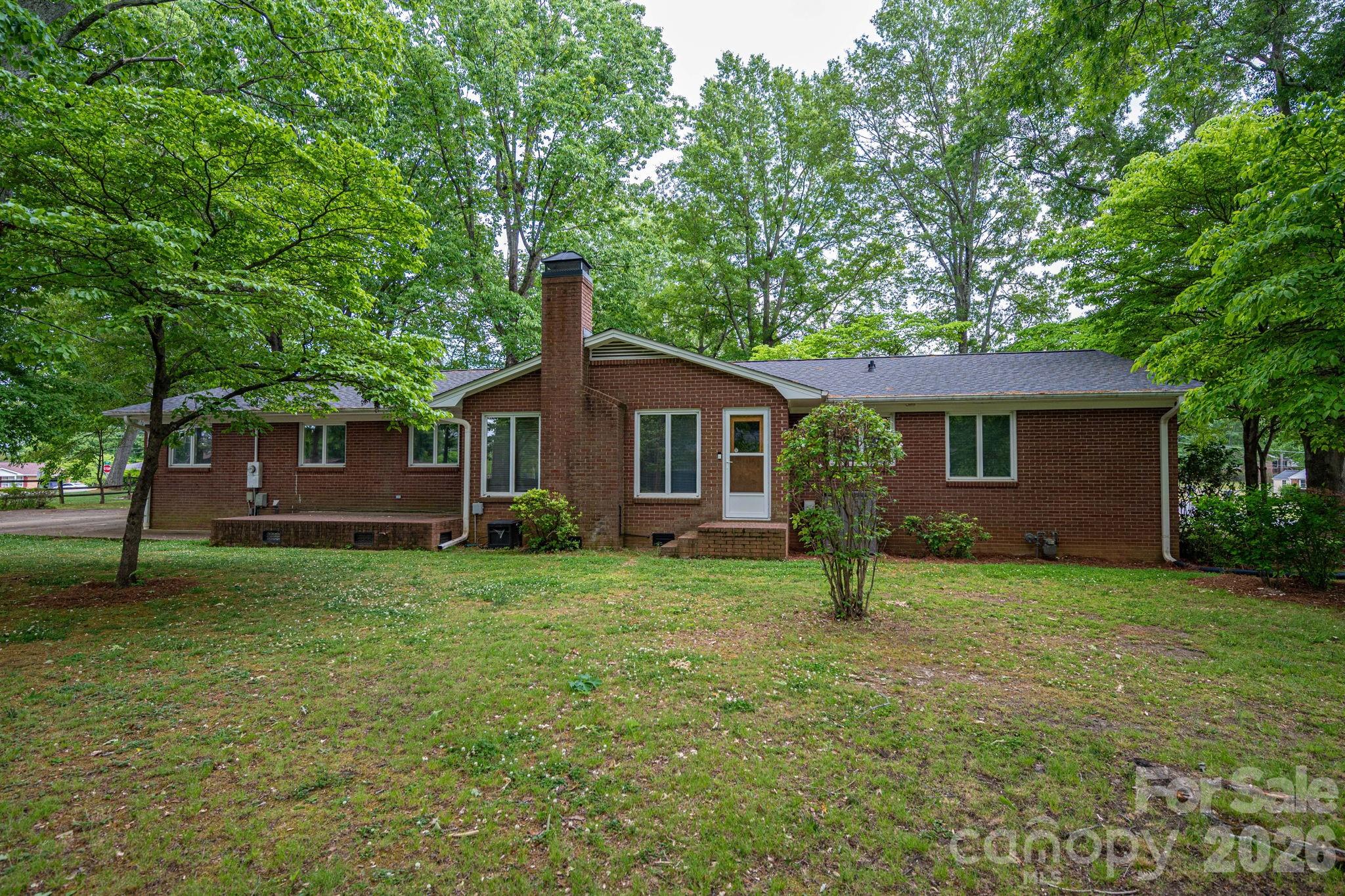 Single Family Residence at 602 Lee Street, Kings Mountain, photo 42 of 48