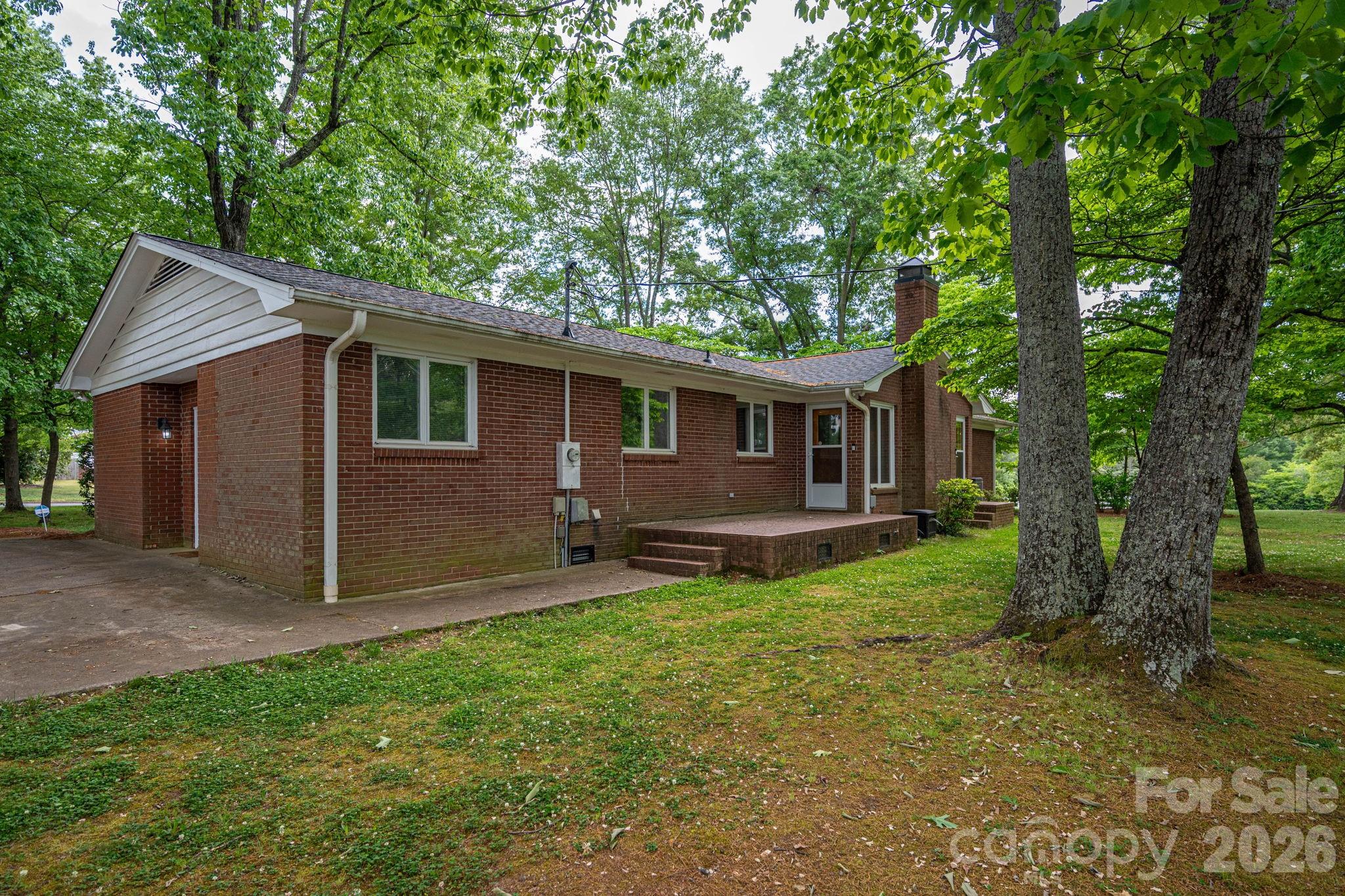 Single Family Residence at 602 Lee Street, Kings Mountain, photo 43 of 48
