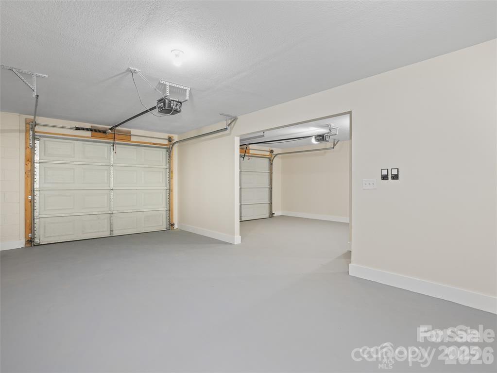 Oversized 2 Car Garage! - 11 Tahchee Trail, Fletcher