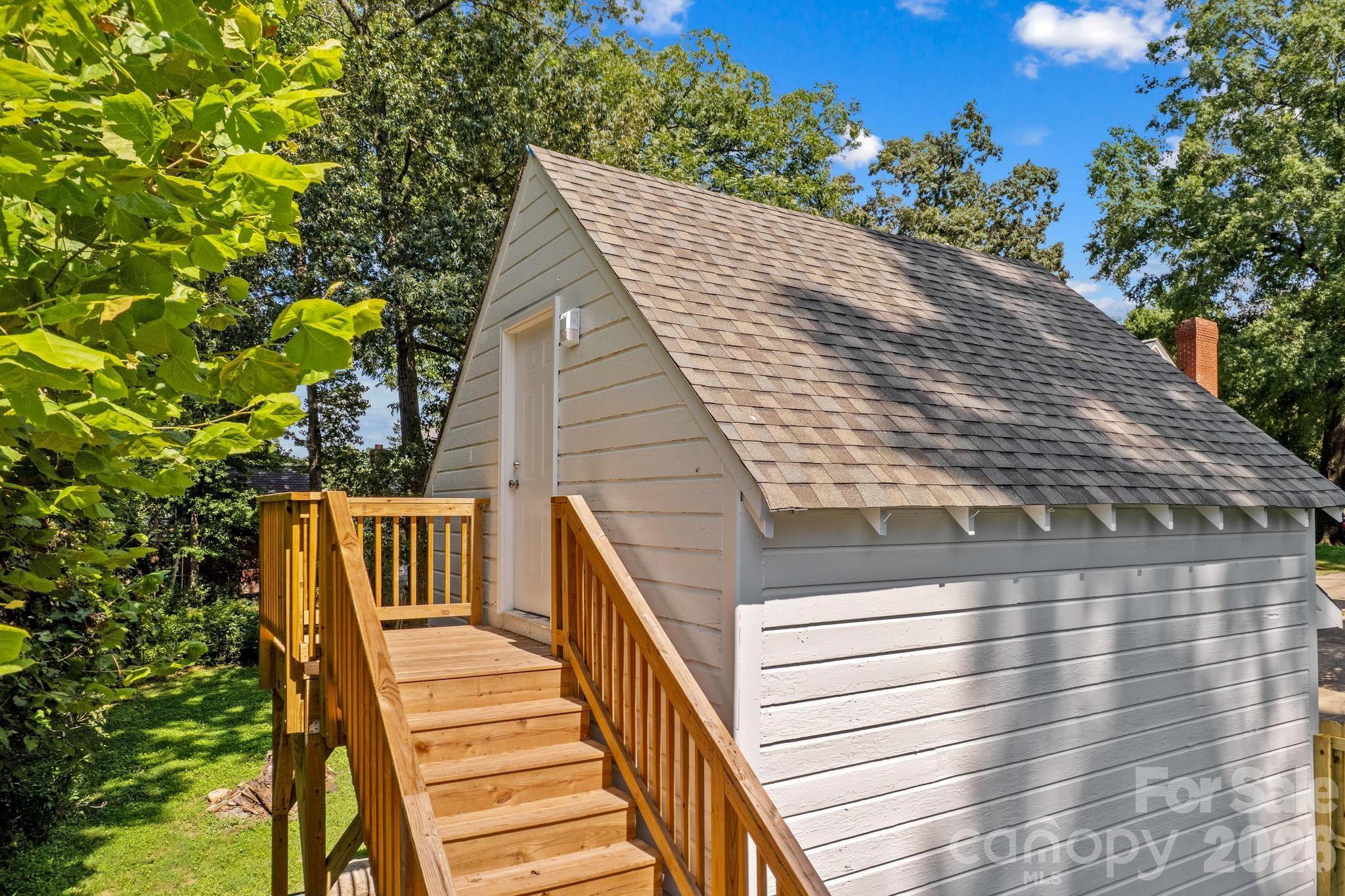 Single Family Residence at 221 Woodrow Avenue, High Point, photo 42 of 47
