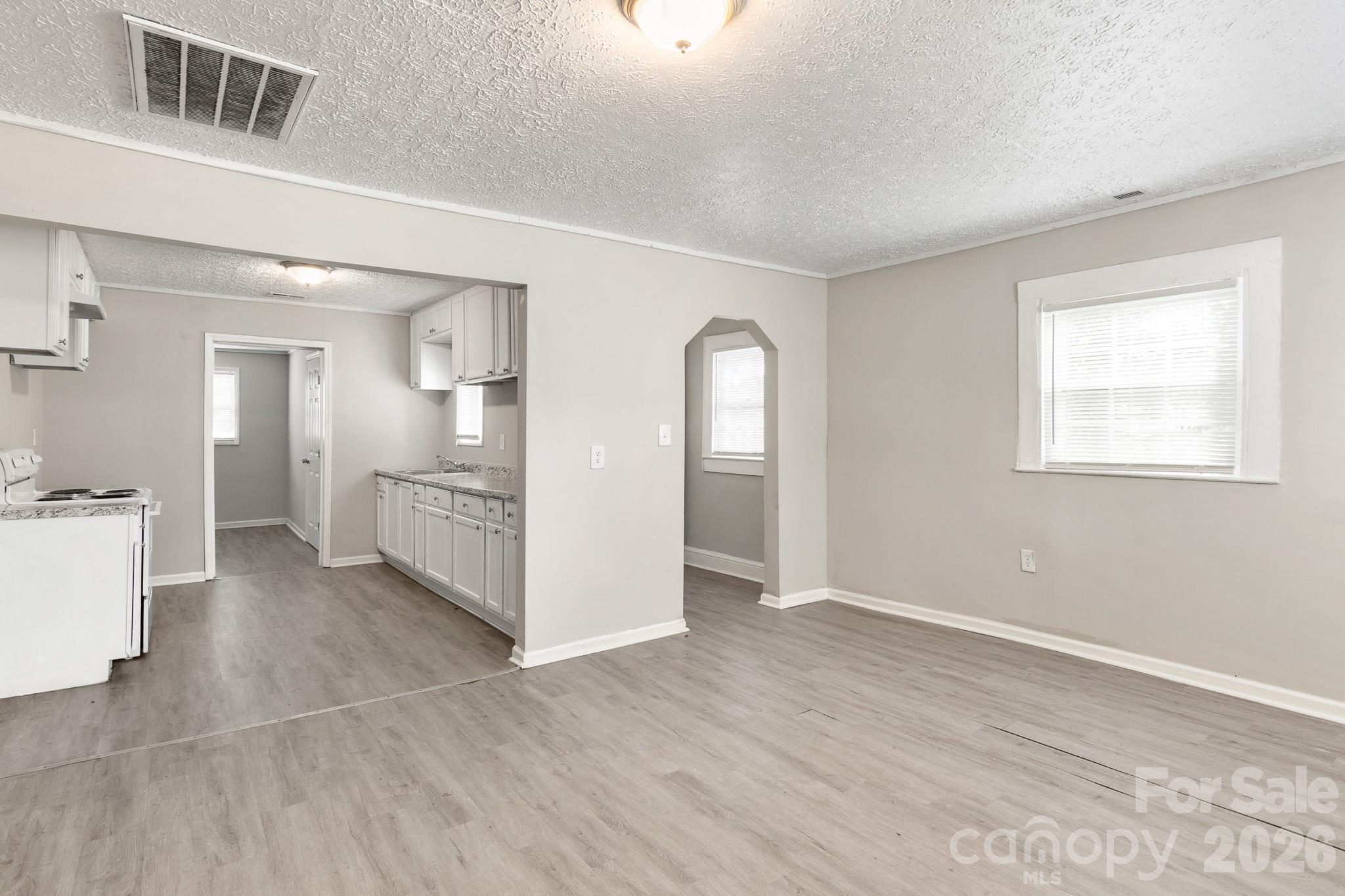 Single Family Residence at 411 S Thompson Street, Shelby, photo 7 of 18