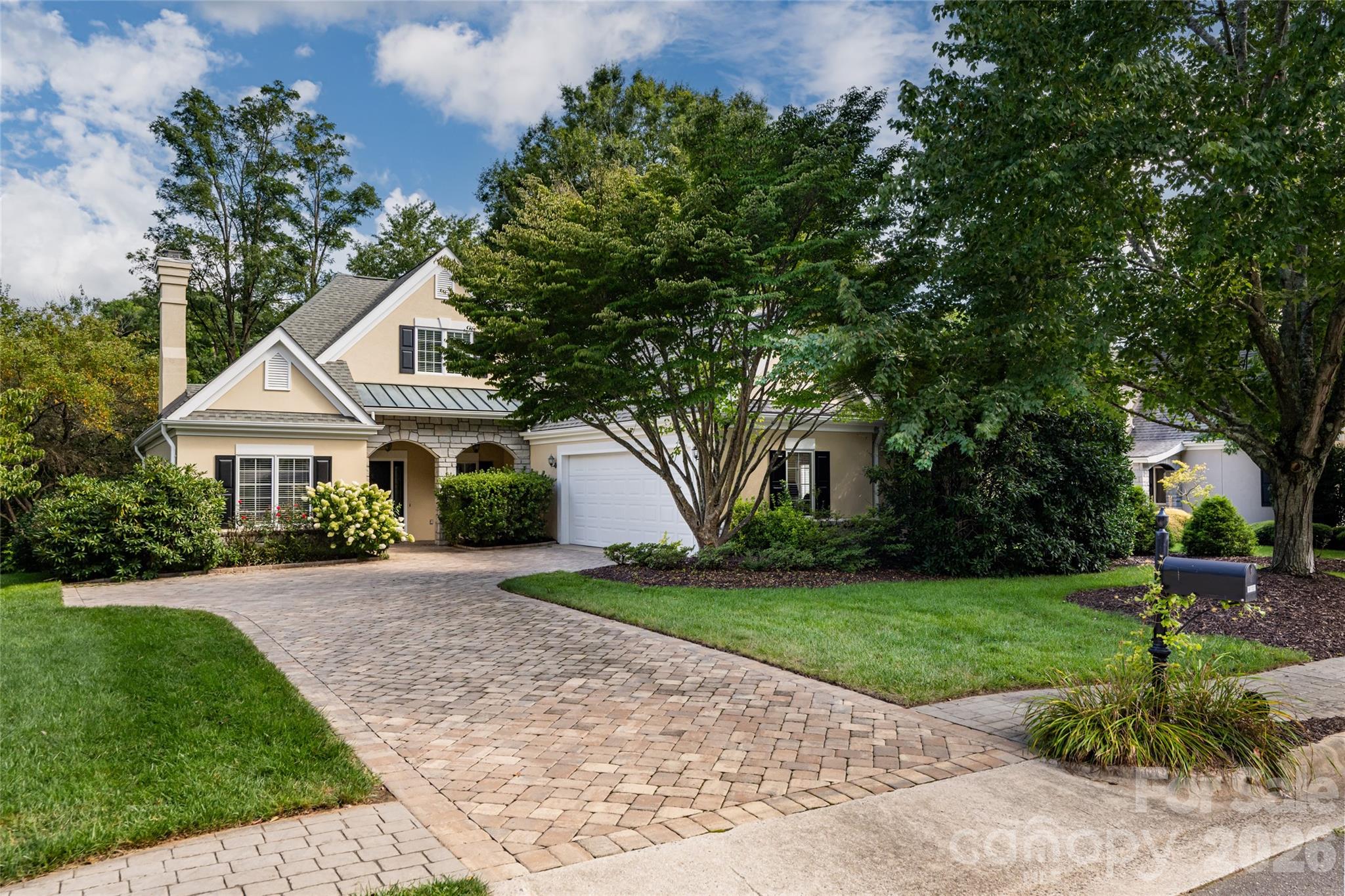 Paver driveway and gorgeous landscaping - 8 Clovelly Way, Asheville