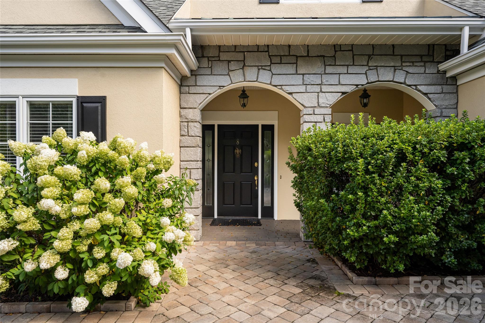 Front entrance - 8 Clovelly Way, Asheville