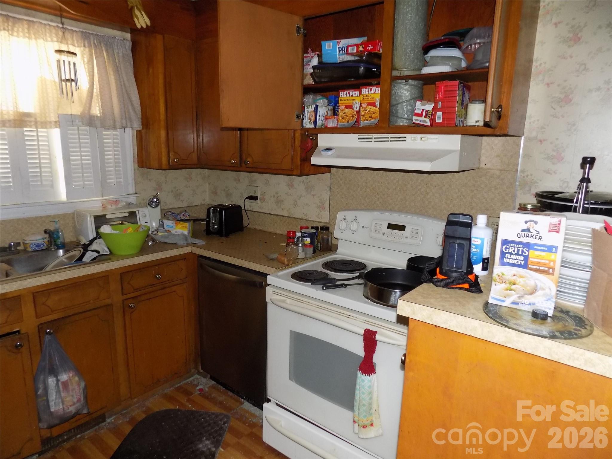 Kitchen - 340 S Vine Street, Gastonia