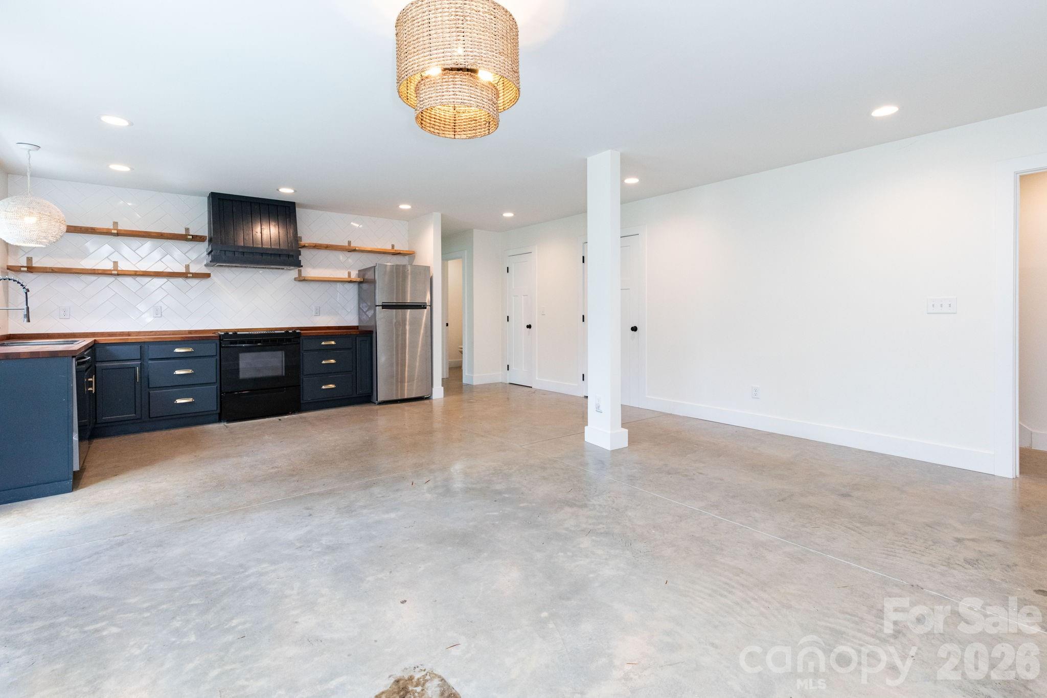 Single Family Residence at 881 Burney Mountain Road, Fletcher, photo 15 of 28