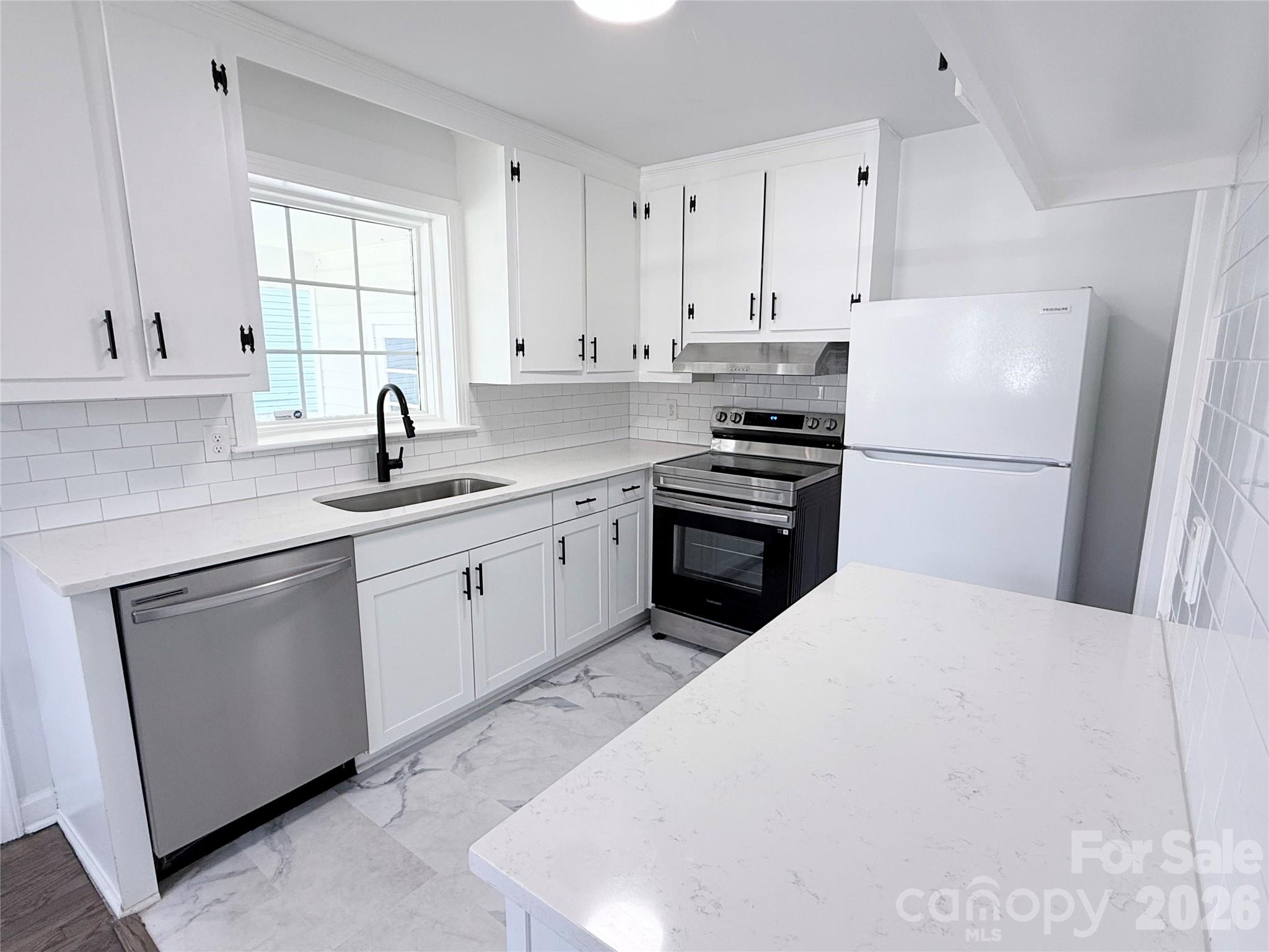 Kitchen - 1507 W Horah Street, Salisbury